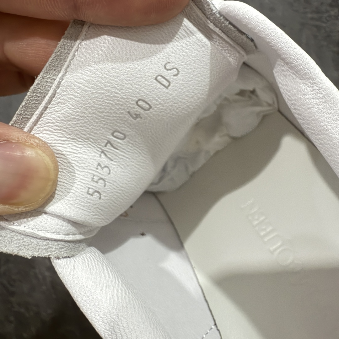 图片[6]-【海淘代购】全市场最好的麦昆 没有之一 秒杀市场所有版本‼️ 全配色合集 核心终端放货 Alexander McQueen/亚历山大麦昆 松糕鞋厚底增高小白鞋 金尾 全新升级20几个细节 全新防伪线技术装置 吊打市面所有版本 独家引进海外专供批次 独特礼盒包装 官方同步配色 全码现货 市场最高版本 随意对比任何版本进口丝绸亚光原版正品 水染羊皮内里 牛皮垫脚 回弹度到位 耐磨又舒适 鞋底厚4.5cm 全套原版包装 配件齐全 官方一致 凹凸定制正品原盒包装 右脚鞋舌嵌入防伪芯片装置 外盒鞋标官方二维码扫码+防伪芯片 双重外包装超级防护 尺码：35-45-选品中心