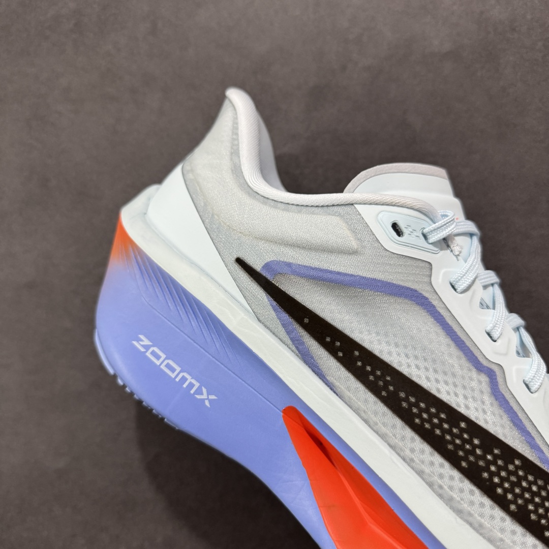 图片[6]-【公司级】NK ZoomX Invincible Run Flyknit 6 轻量跑鞋 飞织低帮休闲运动慢跑鞋 厚底增高 老爹鞋 此鞋专为短跑运动员而生 是为 5 至 10 公里距离的赛事和训练打造 整体设计采用流线型的轻质工程网眼材质构成鞋面 并与其他 Running 旗舰鞋款同样搭载全脚掌 ZoomX 缓冲中底 搭配 Pebax 物料与橡胶外底 ZoomX StreakFly 首发配色以Prototype呈现 其灵感是来自开发期间的磨损测试 透过编号的标记与内侧的预期跑步距离突出研发过程 货号： HJ7038-100 尺码：36 36.5 37.5 38 38.5 39 40 40.5 41 42 42.5 43 44 45-选品中心