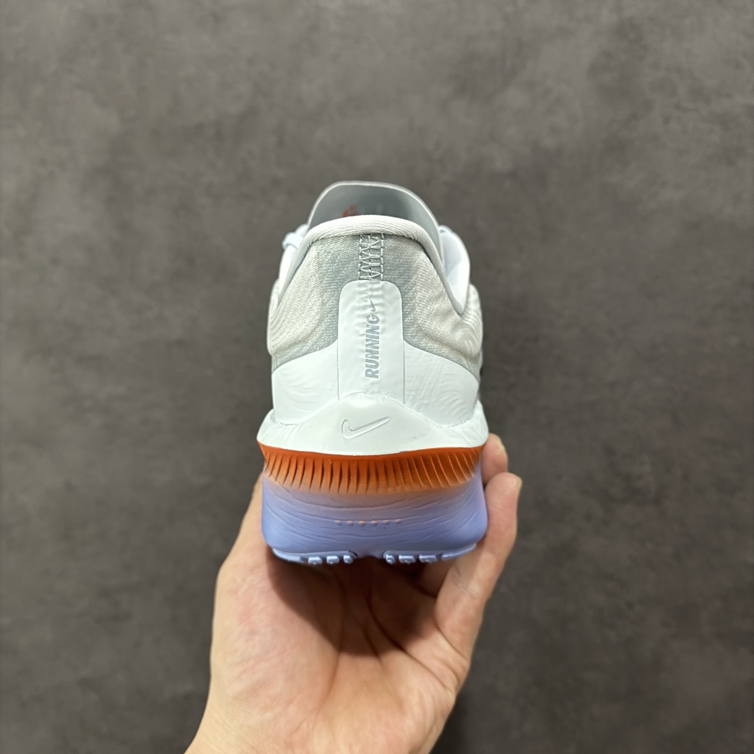 图片[4]-【公司级】NK ZoomX Invincible Run Flyknit 6 轻量跑鞋 飞织低帮休闲运动慢跑鞋 厚底增高 老爹鞋 此鞋专为短跑运动员而生 是为 5 至 10 公里距离的赛事和训练打造 整体设计采用流线型的轻质工程网眼材质构成鞋面 并与其他 Running 旗舰鞋款同样搭载全脚掌 ZoomX 缓冲中底 搭配 Pebax 物料与橡胶外底 ZoomX StreakFly 首发配色以Prototype呈现 其灵感是来自开发期间的磨损测试 透过编号的标记与内侧的预期跑步距离突出研发过程 货号： HJ7038-100 尺码：36 36.5 37.5 38 38.5 39 40 40.5 41 42 42.5 43 44 45-选品中心