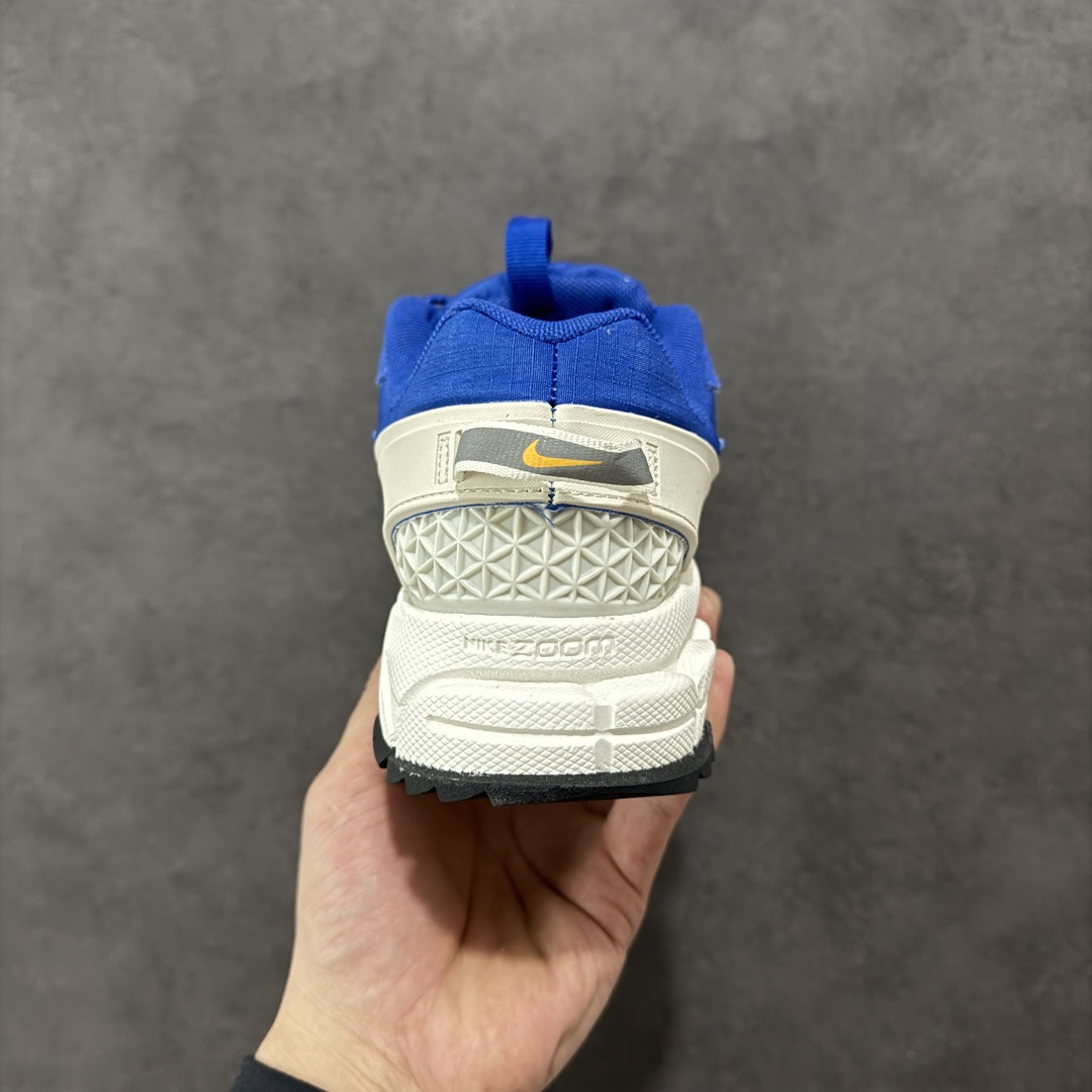 图片[4]-【PE版本】NK Zoom Vomero 5 Roam 佛莫罗5代徒步版系列经典复古增高厚底休闲运动慢跑鞋 FV2295-400 Vomero Roam「漫游鞋」舒适性典范 工学拒水鞋面+ Air Zoom缓震配置无惧雨水 不受天气左右 助你灵活迈步 再加上厚实衬里和橡胶挡泥片 有效御寒不厚重 雨天照样利落出街 中性色调搭配简洁织物 打造百搭属性低调出街or高调亮相 都看你的男女同款不同色 轻松get多元风格 尺码：36 36.5 37.5 38 38.5 39 40 40.5 41 42 42.5 43 44 44.5 45-选品中心