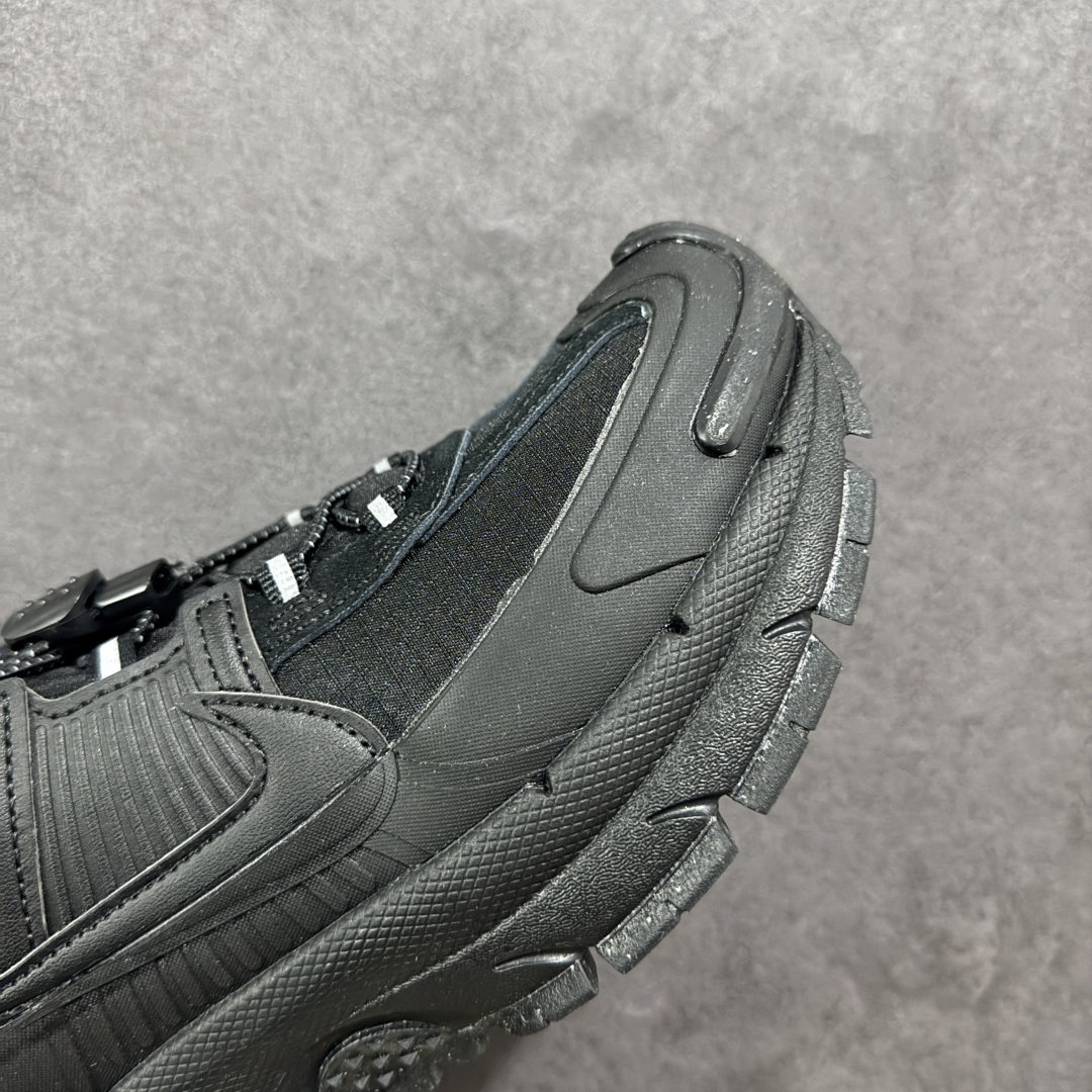 图片[5]-【PE版本】NK Zoom Vomero 5 Roam 佛莫罗5代徒步版系列经典复古增高厚底休闲运动慢跑鞋 FV2295-002 Vomero Roam「漫游鞋」舒适性典范 工学拒水鞋面+ Air Zoom缓震配置无惧雨水 不受天气左右 助你灵活迈步 再加上厚实衬里和橡胶挡泥片 有效御寒不厚重 雨天照样利落出街 中性色调搭配简洁织物 打造百搭属性低调出街or高调亮相 都看你的男女同款不同色 轻松get多元风格 尺码：36 36.5 37.5 38 38.5 39 40 40.5 41 42 42.5 43 44 44.5 45-选品中心