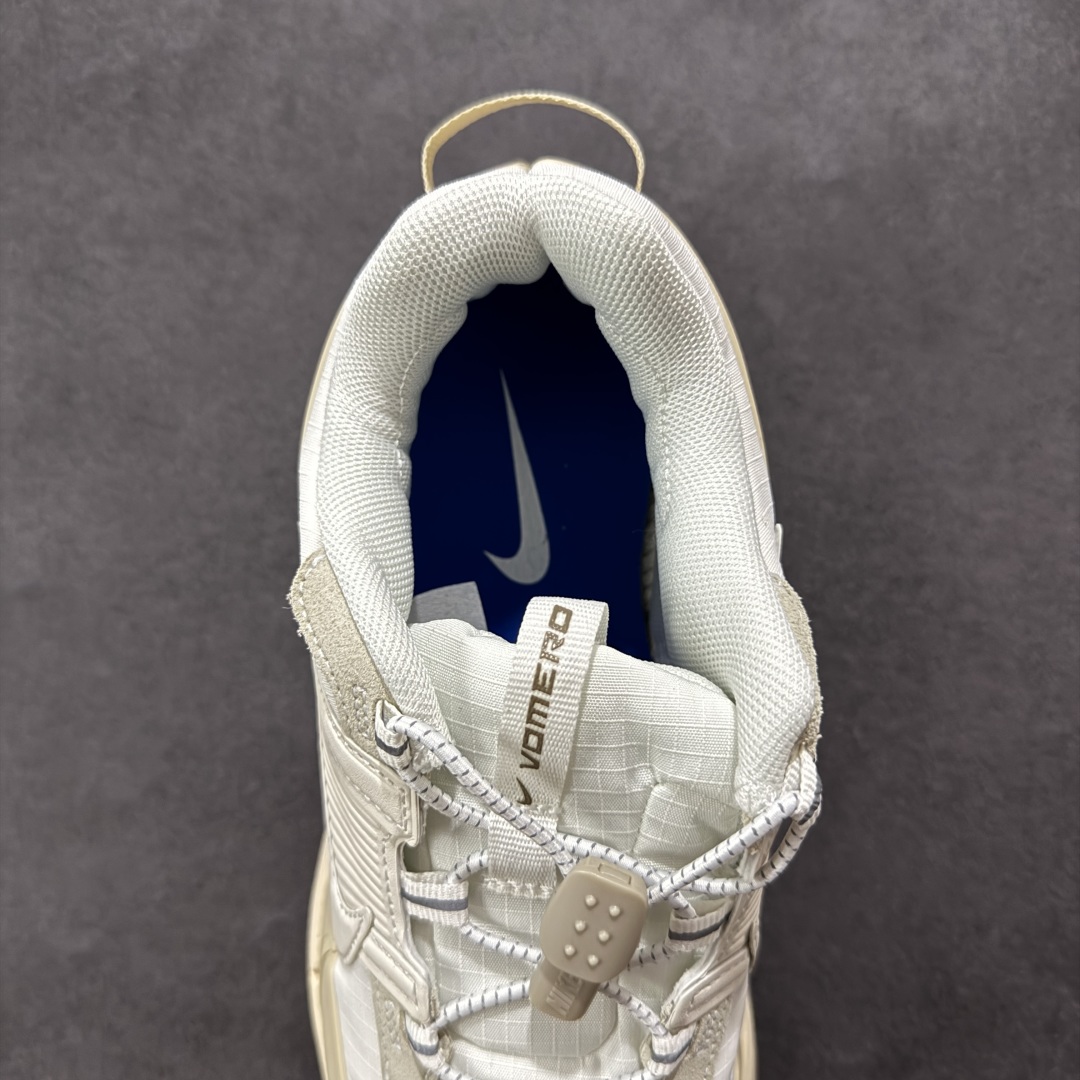 图片[7]-【PE版本】NK Zoom Vomero 5 Roam 佛莫罗5代徒步版系列经典复古增高厚底休闲运动慢跑鞋 HV2295-101 Vomero Roam「漫游鞋」舒适性典范 工学拒水鞋面+ Air Zoom缓震配置无惧雨水 不受天气左右 助你灵活迈步 再加上厚实衬里和橡胶挡泥片 有效御寒不厚重 雨天照样利落出街 中性色调搭配简洁织物 打造百搭属性低调出街or高调亮相 都看你的男女同款不同色 轻松get多元风格 尺码：36 36.5 37.5 38 38.5 39 40 40.5 41 42 42.5 43 44 44.5 45-选品中心
