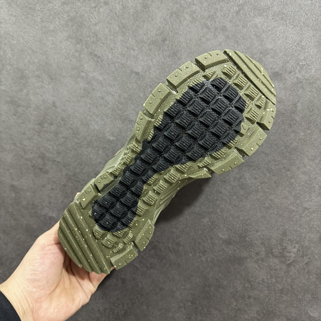 图片[9]-【PE版本】NK Zoom Vomero 5 Roam 佛莫罗5代徒步版系列经典复古增高厚底休闲运动慢跑鞋 FV2295-201 Vomero Roam「漫游鞋」舒适性典范 工学拒水鞋面+ Air Zoom缓震配置无惧雨水 不受天气左右 助你灵活迈步 再加上厚实衬里和橡胶挡泥片 有效御寒不厚重 雨天照样利落出街 中性色调搭配简洁织物 打造百搭属性低调出街or高调亮相 都看你的男女同款不同色 轻松get多元风格 尺码：36 36.5 37.5 38 38.5 39 40 40.5 41 42 42.5 43 44 44.5 45-选品中心