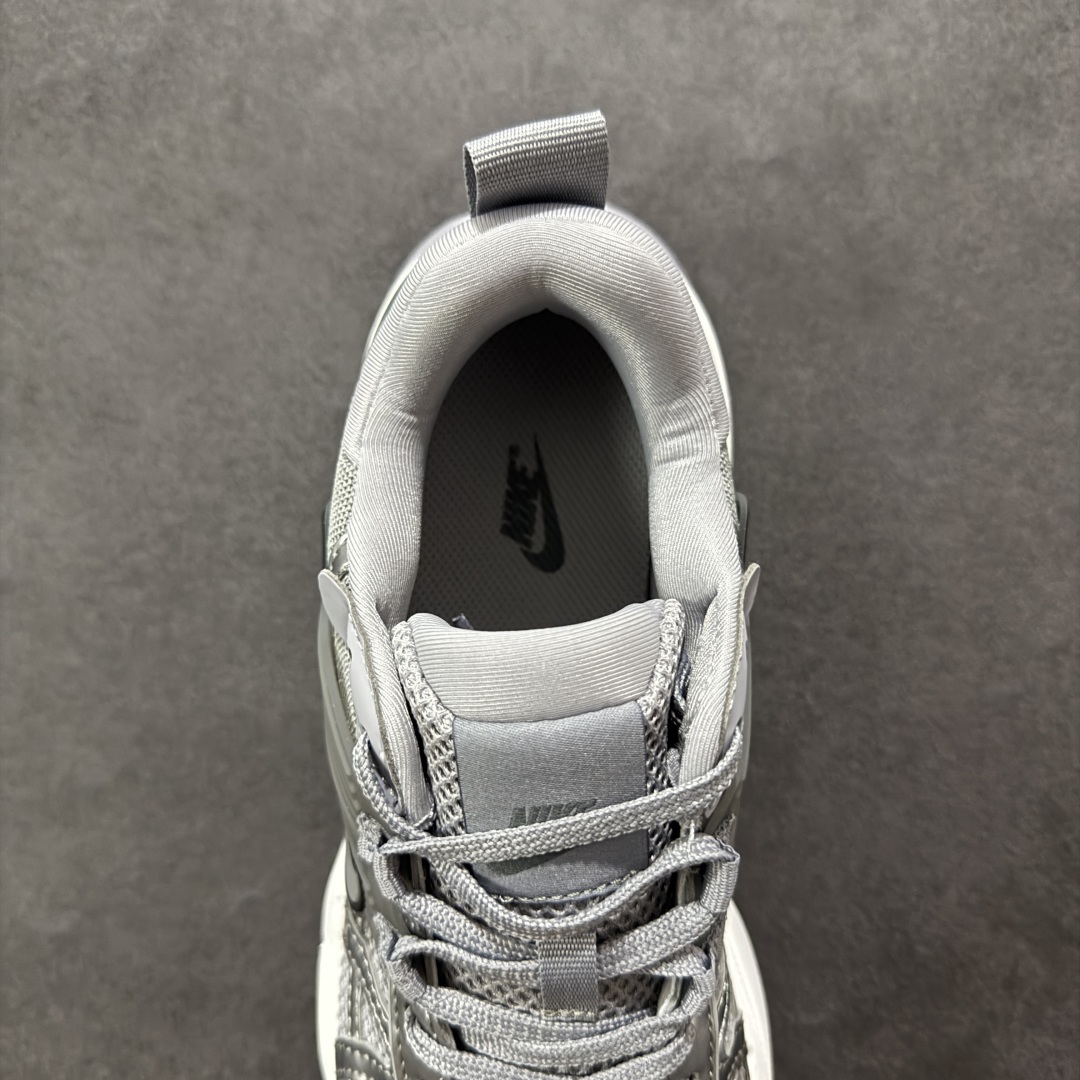 图片[7]-【公司级】NK V2k Runtekk 复古老爹鞋跑步鞋 FD0736-008 材质上使用大面积网眼 皮革 TPU 组成 支撑和透气性肯定不错 中底处由 Cushlon 泡绵打造 保证在压马路时可以提供优秀脚感 并通过一手做旧氧化效果突出复古感 中底造型很容易让大家联想到巴黎世家3XL 增高效果同样不能忽视 尺码：36 36.5 37.5 38 38.5 39 40-选品中心