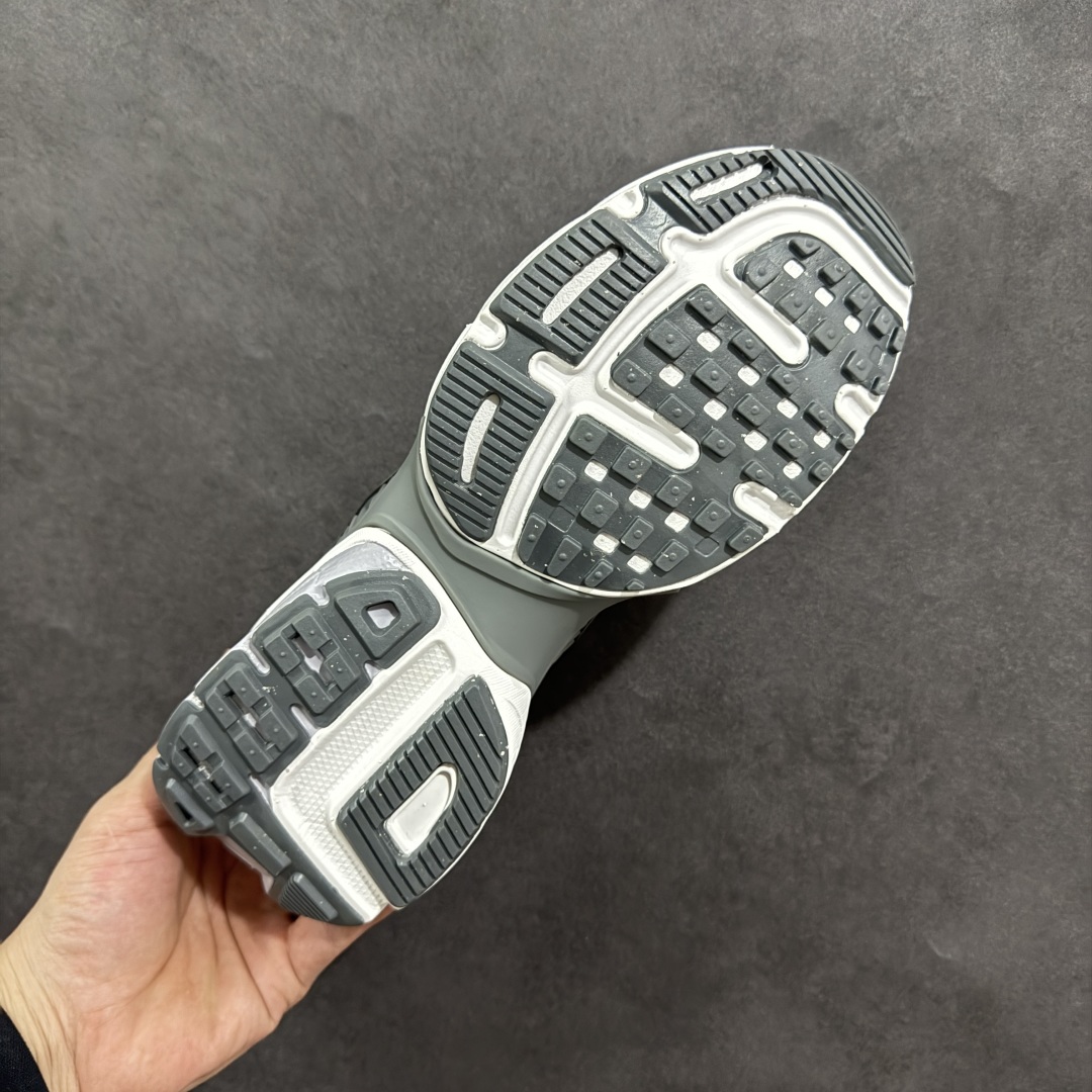 图片[9]-【公司级】NK V2k Runtekk 复古老爹鞋跑步鞋 FD0736-008 材质上使用大面积网眼 皮革 TPU 组成 支撑和透气性肯定不错 中底处由 Cushlon 泡绵打造 保证在压马路时可以提供优秀脚感 并通过一手做旧氧化效果突出复古感 中底造型很容易让大家联想到巴黎世家3XL 增高效果同样不能忽视 尺码：36 36.5 37.5 38 38.5 39 40-选品中心