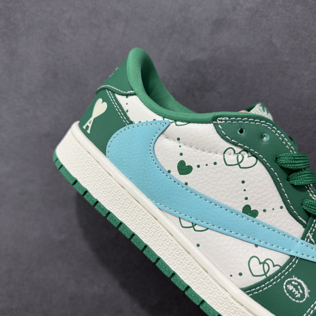【定制版】Travis Scott x Fragment Design x Air Jordan 1 Low OG SP AJ1 艾米联名 米绿爱心 低帮文化休闲板鞋 LD2025-030
