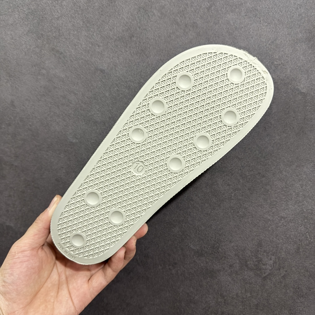 Fear of God x adidas Adilette Slides 舒适 防滑一字拖鞋 IH2273
