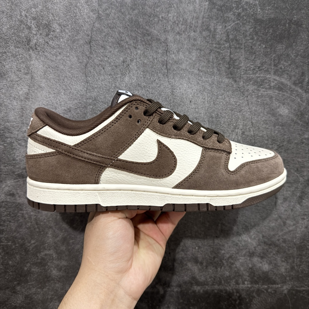 【YC纯原】Nike Dunk Low 巴洛克棕 此款以简约大方的造型设计,给人以随性休闲的时尚格调,穿着舒适轻便,运动灵活自如,满足日常个性穿搭。 货号: FQ8249-104 尺码: 40 40.5 41 42 42.5 43 44 44.5 45 46-选品中心