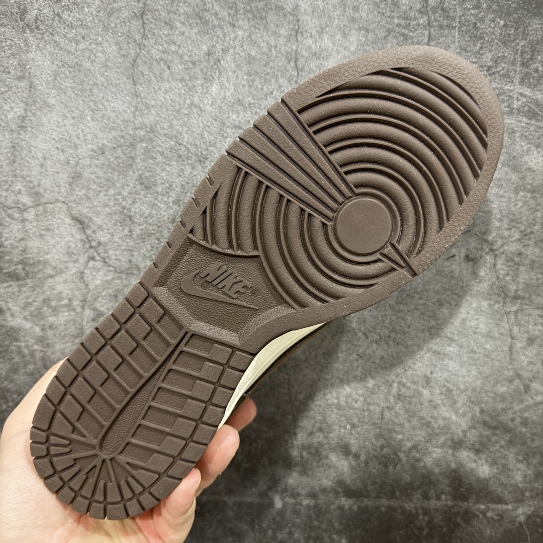 图片[9]-【YC纯原】Nike Dunk Low 巴洛克棕 此款以简约大方的造型设计，给人以随性休闲的时尚格调，穿着舒适轻便，运动灵活自如，满足日常个性穿搭。 货号： FQ8249-104 尺码： 40 40.5 41 42 42.5 43 44 44.5 45 46-选品中心