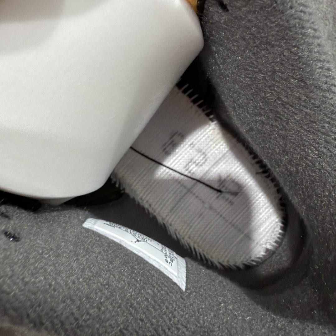 【代购纯原】UNDEFEATED x Jordan Air Jordan 4 AJ4舒适百搭 防滑耐