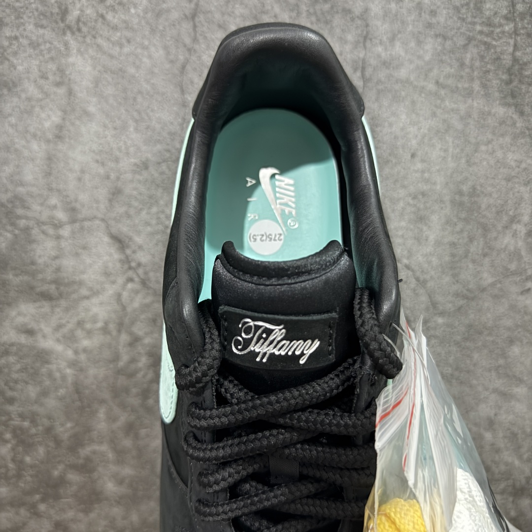 图片[8]-【T1版】 Tiffany & CO x Nk Air Force 1 Low \”1837\” 蒂芙尼联名 空军一号低帮板鞋 DZ1382-001 全新升级品质 市场天花板 真正925真银💯带证书 给你感受真真的原鞋即视感 SZ原纸板 原数据打造完美鞋型 原厂皮料 同步zp 注意裁边处有油边封边 区别市场 zp一致勾子细节 完美还原所有细节 欢迎对比 尺码：36-47.5-选品中心