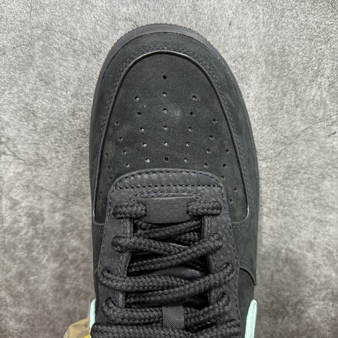 图片[5]-【T1版】 Tiffany & CO x Nk Air Force 1 Low \”1837\” 蒂芙尼联名 空军一号低帮板鞋 DZ1382-001 全新升级品质 市场天花板 真正925真银💯带证书 给你感受真真的原鞋即视感 SZ原纸板 原数据打造完美鞋型 原厂皮料 同步zp 注意裁边处有油边封边 区别市场 zp一致勾子细节 完美还原所有细节 欢迎对比 尺码：36-47.5-选品中心