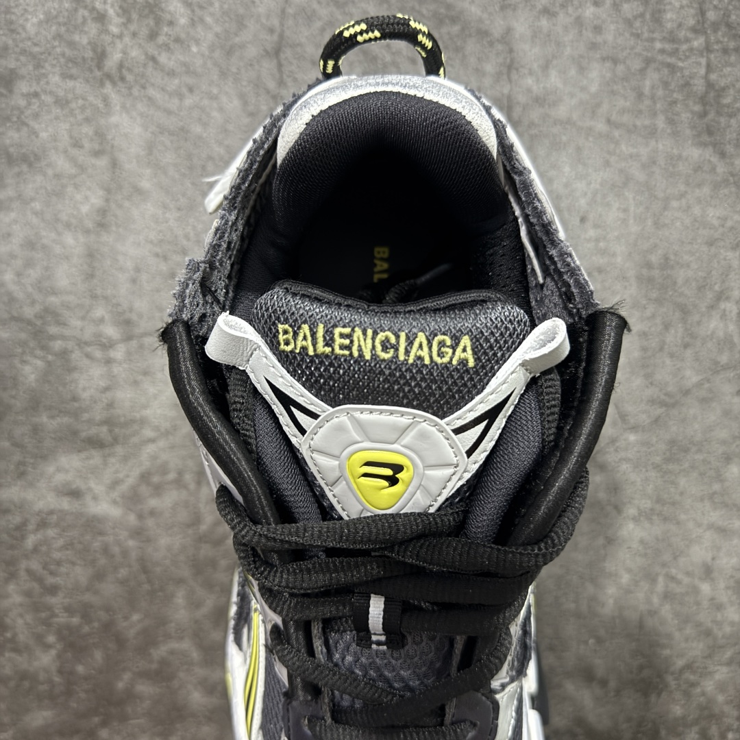 图片[8]-【纯原OK版】BALENCIAGA Runner 2.0 Sneaker 巴黎世家七代慢跑系列低帮复古野跑潮流运动鞋老爹鞋 尼龙和网布材质 磨损效果 鞋头边缘印有尺码 背面浮印尺码 外侧印有跑者徽标 鞋舌刺绣 Balenciaga 品牌标识 鞋跟背面 Balenciaga品牌标识 材质采用65%聚氨酯、35%聚酯纤维 全新 Runner 鞋型轮廓借鉴于 2000 年初的复古线条 搭载大网眼面料制成鞋面基础，由粉色、白色尼龍与橡胶质地覆盖鞋面诠释线条感 当中透过几道手缝线与折损痕更是精准的掌握历经时间淬炼的破旧痕迹 延续其手法至鞋领、鞋跟、鞋带、中底等部分均饰有破损及脏污之貌 尤其是鞋领处与鞋带孔眼条更是采用不规则做旧技术将内容物泡棉随机露出 尺码：35 36 37 38 39 40 41 42 43 44 45 46-选品中心