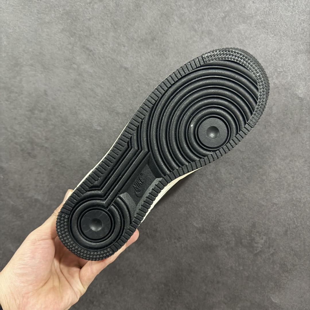 图片[9]-【定制版】Balenciaga x Nike Air Force 1\’07 Low 联名三勾 米黑 空军一号低帮休闲版鞋 FR0538-090  定制皮料 原楦头原纸板 纯正空军版型 内置全掌气垫  尺码：36 36.5 37.5 38 38.8 39 40 40.5 41 42 42.5 43 44 44.5 45-选品中心