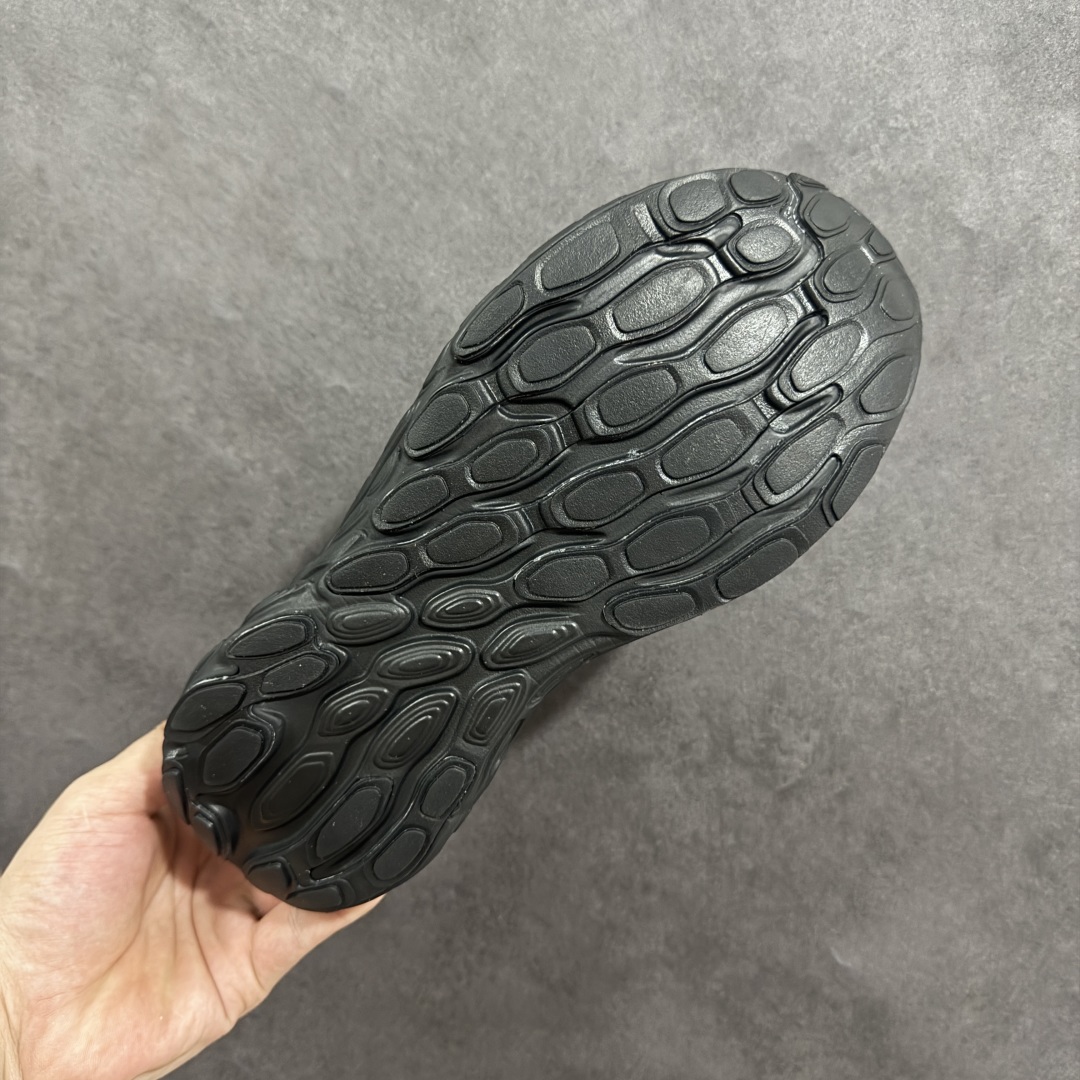 图片[9]-【顶级纯原】New Balance NB Fresh Foam Evoz舒适耐磨低帮跑步鞋 纯原版本受到Fresh Foam舒适骑行的启发跑鞋将毛绒舒适感提升到一个新的水平这款鞋旨在提供我们柔软 缓震的足底体验采用FreshFoam技术可平衡巅峰性能和一流的缓震性能 货号： UTRNWF 尺码：40-45-选品中心