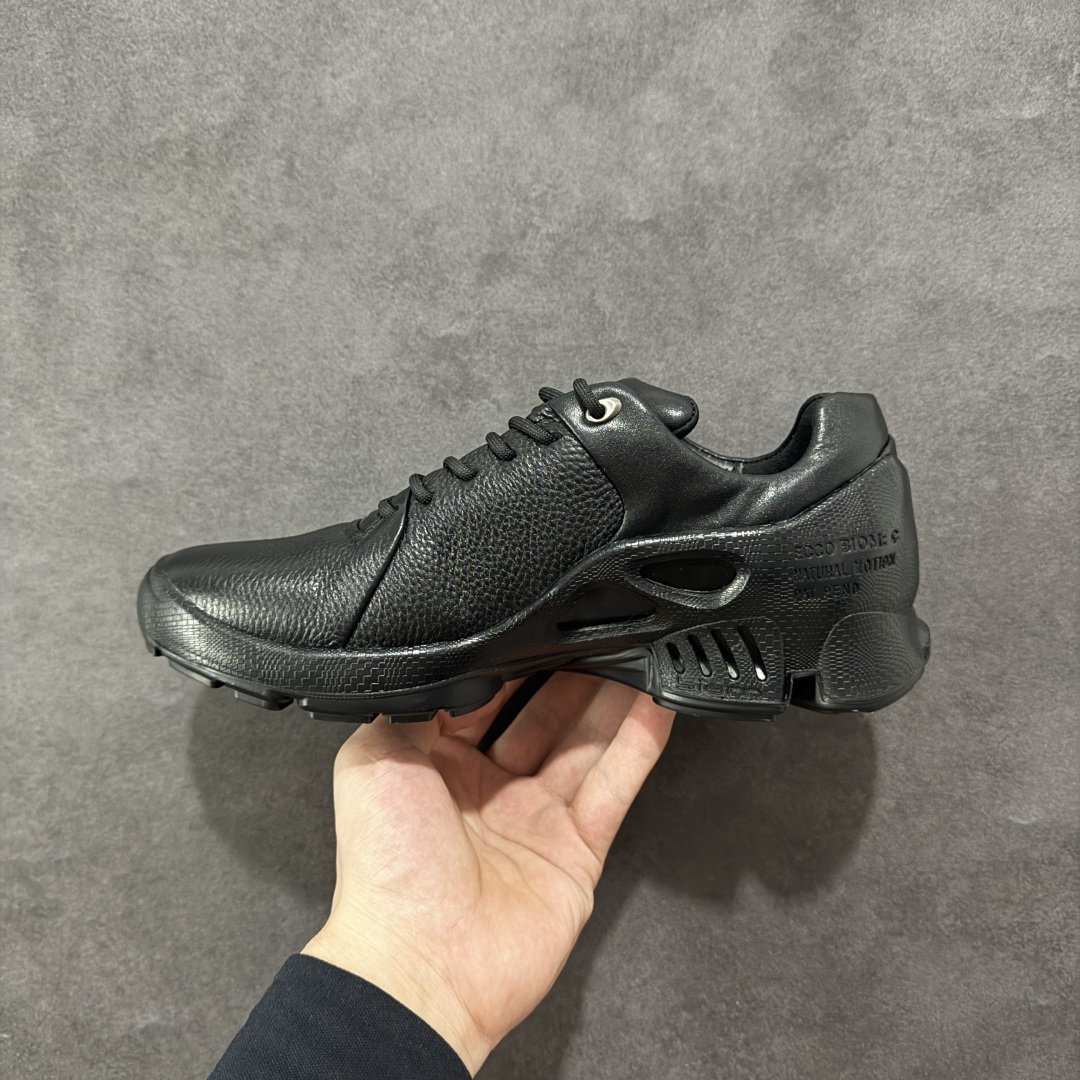 图片[2]-【广东版】Ecco 爱步 健步探索系列 BIOM防滑真皮运动鞋 牛皮鞋面 纹理自然 柔韧耐穿 直接注塑工艺连接鞋面与鞋底 一体成型 合脚耐穿 橡胶外底 适应多种地形 防滑耐磨 强劲抓地 BIOM核心自然律动科技 符合人体工学 长效缓震 能量回弹 踏风前行 自然律动 裸足科技 尺码：39 40 41 42 43 44-选品中心