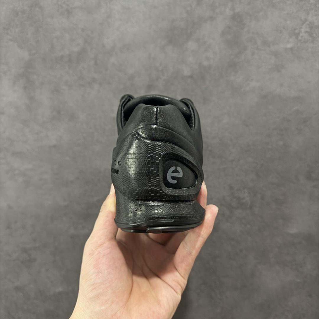 图片[4]-【广东版】Ecco 爱步 健步探索系列 BIOM防滑真皮运动鞋 牛皮鞋面 纹理自然 柔韧耐穿 直接注塑工艺连接鞋面与鞋底 一体成型 合脚耐穿 橡胶外底 适应多种地形 防滑耐磨 强劲抓地 BIOM核心自然律动科技 符合人体工学 长效缓震 能量回弹 踏风前行 自然律动 裸足科技 尺码：39 40 41 42 43 44-选品中心