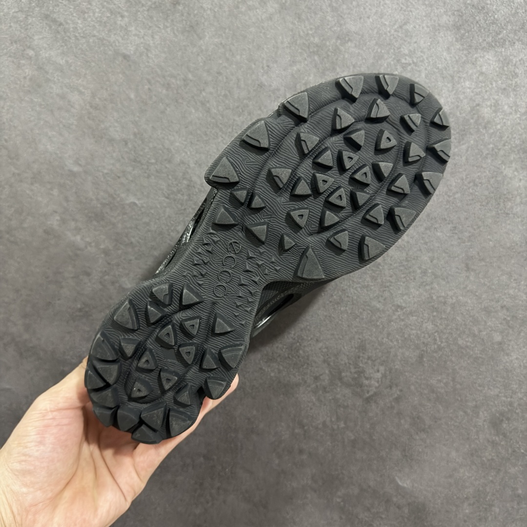 图片[9]-【广东版】Ecco 爱步 健步探索系列 BIOM防滑真皮运动鞋 牛皮鞋面 纹理自然 柔韧耐穿 直接注塑工艺连接鞋面与鞋底 一体成型 合脚耐穿 橡胶外底 适应多种地形 防滑耐磨 强劲抓地 BIOM核心自然律动科技 符合人体工学 长效缓震 能量回弹 踏风前行 自然律动 裸足科技 尺码：39 40 41 42 43 44-选品中心