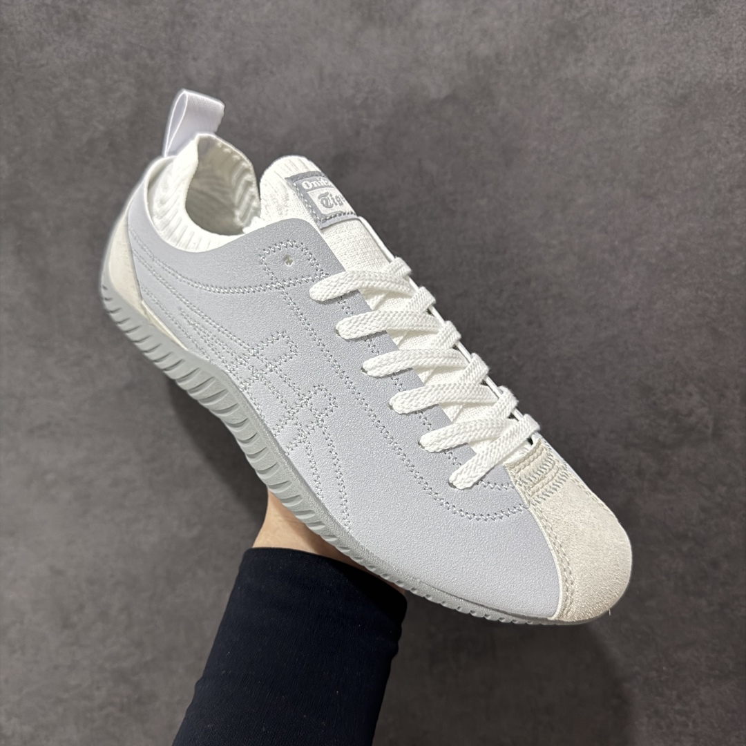 图片[3]-【公司级】亚瑟士 Onitsuka Tiger 鬼塚虎 SCLAW 鬼冢虎 轻便舒适 防滑耐磨透气支撑 低帮 生活休闲鞋 男女同款 复古美学极简风格，配色独具个性又超级好看。鞋口织物收口，经典鞋袜一体，明线设计标志性 logo，太亮眼啦！整体采用织物和柔软皮革拼接，时尚质感满满。关键是上脚舒服得不得了，巨好穿！不管是日常搭配还是运动，它都能完美胜任。别再犹豫，赶紧把它带回家！#鬼塚虎#明星同款 #舒适好穿 #夏日宝藏透气蓝球鞋 #夏日宝藏休闲老爹鞋#酷飒男女情侣款宝藏鞋。 尺码：36-45含半码-选品中心