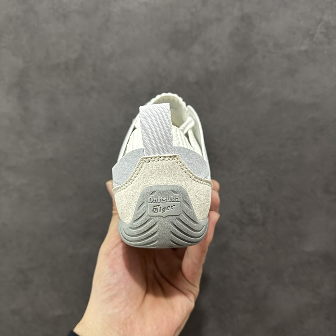 图片[4]-【公司级】亚瑟士 Onitsuka Tiger 鬼塚虎 SCLAW 鬼冢虎 轻便舒适 防滑耐磨透气支撑 低帮 生活休闲鞋 男女同款 复古美学极简风格，配色独具个性又超级好看。鞋口织物收口，经典鞋袜一体，明线设计标志性 logo，太亮眼啦！整体采用织物和柔软皮革拼接，时尚质感满满。关键是上脚舒服得不得了，巨好穿！不管是日常搭配还是运动，它都能完美胜任。别再犹豫，赶紧把它带回家！#鬼塚虎#明星同款 #舒适好穿 #夏日宝藏透气蓝球鞋 #夏日宝藏休闲老爹鞋#酷飒男女情侣款宝藏鞋。 尺码：36-45含半码-选品中心