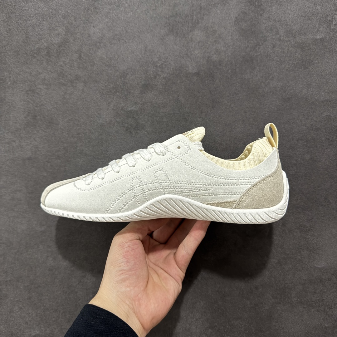 图片[2]-【公司级】亚瑟士 Onitsuka Tiger 鬼塚虎 SCLAW 鬼冢虎 轻便舒适 防滑耐磨透气支撑 低帮 生活休闲鞋 男女同款 复古美学极简风格，配色独具个性又超级好看。鞋口织物收口，经典鞋袜一体，明线设计标志性 logo，太亮眼啦！整体采用织物和柔软皮革拼接，时尚质感满满。关键是上脚舒服得不得了，巨好穿！不管是日常搭配还是运动，它都能完美胜任。别再犹豫，赶紧把它带回家！#鬼塚虎#明星同款 #舒适好穿 #夏日宝藏透气蓝球鞋 #夏日宝藏休闲老爹鞋#酷飒男女情侣款宝藏鞋。 尺码：36-45含半码-选品中心