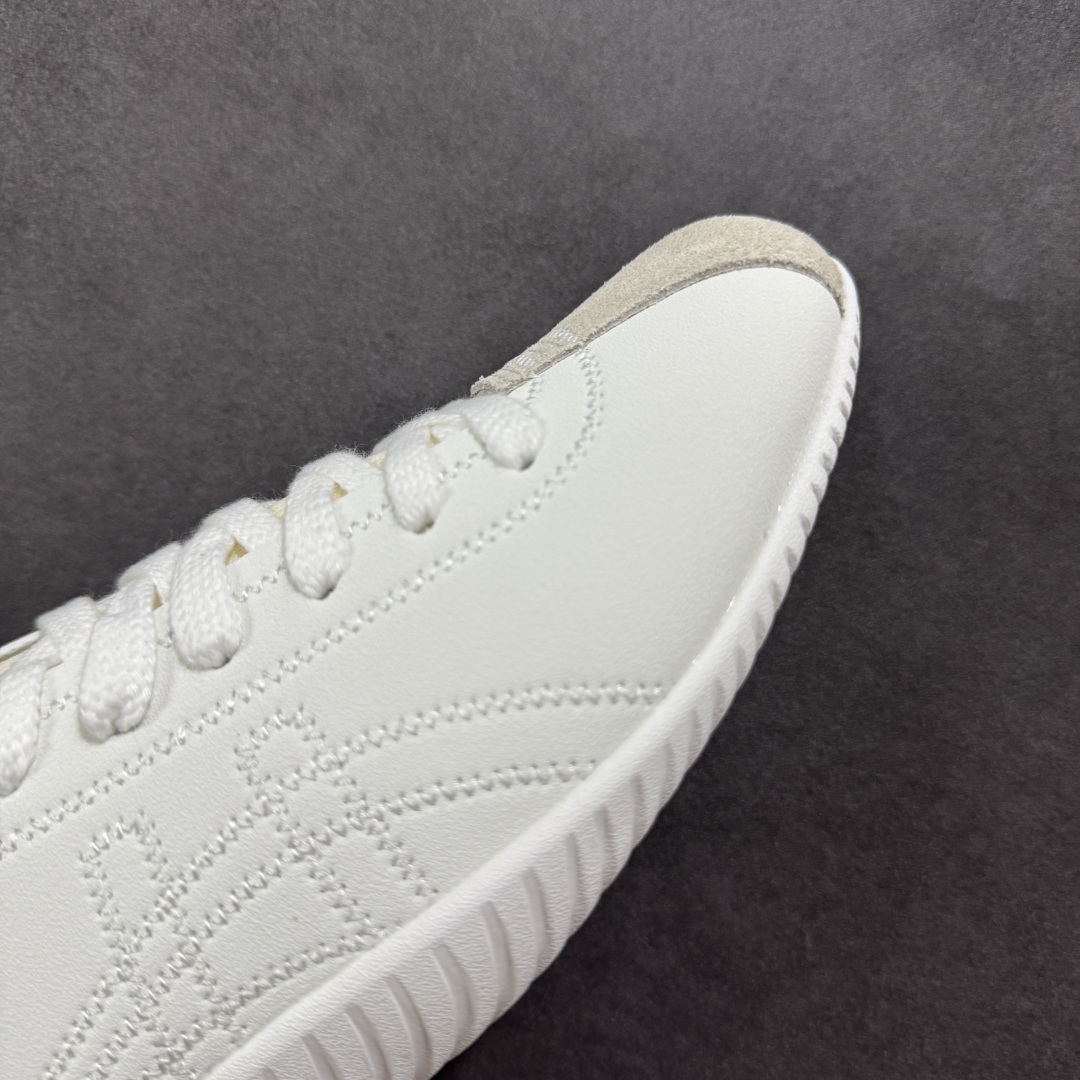 图片[5]-【公司级】亚瑟士 Onitsuka Tiger 鬼塚虎 SCLAW 鬼冢虎 轻便舒适 防滑耐磨透气支撑 低帮 生活休闲鞋 男女同款 复古美学极简风格，配色独具个性又超级好看。鞋口织物收口，经典鞋袜一体，明线设计标志性 logo，太亮眼啦！整体采用织物和柔软皮革拼接，时尚质感满满。关键是上脚舒服得不得了，巨好穿！不管是日常搭配还是运动，它都能完美胜任。别再犹豫，赶紧把它带回家！#鬼塚虎#明星同款 #舒适好穿 #夏日宝藏透气蓝球鞋 #夏日宝藏休闲老爹鞋#酷飒男女情侣款宝藏鞋。 尺码：36-45含半码-选品中心