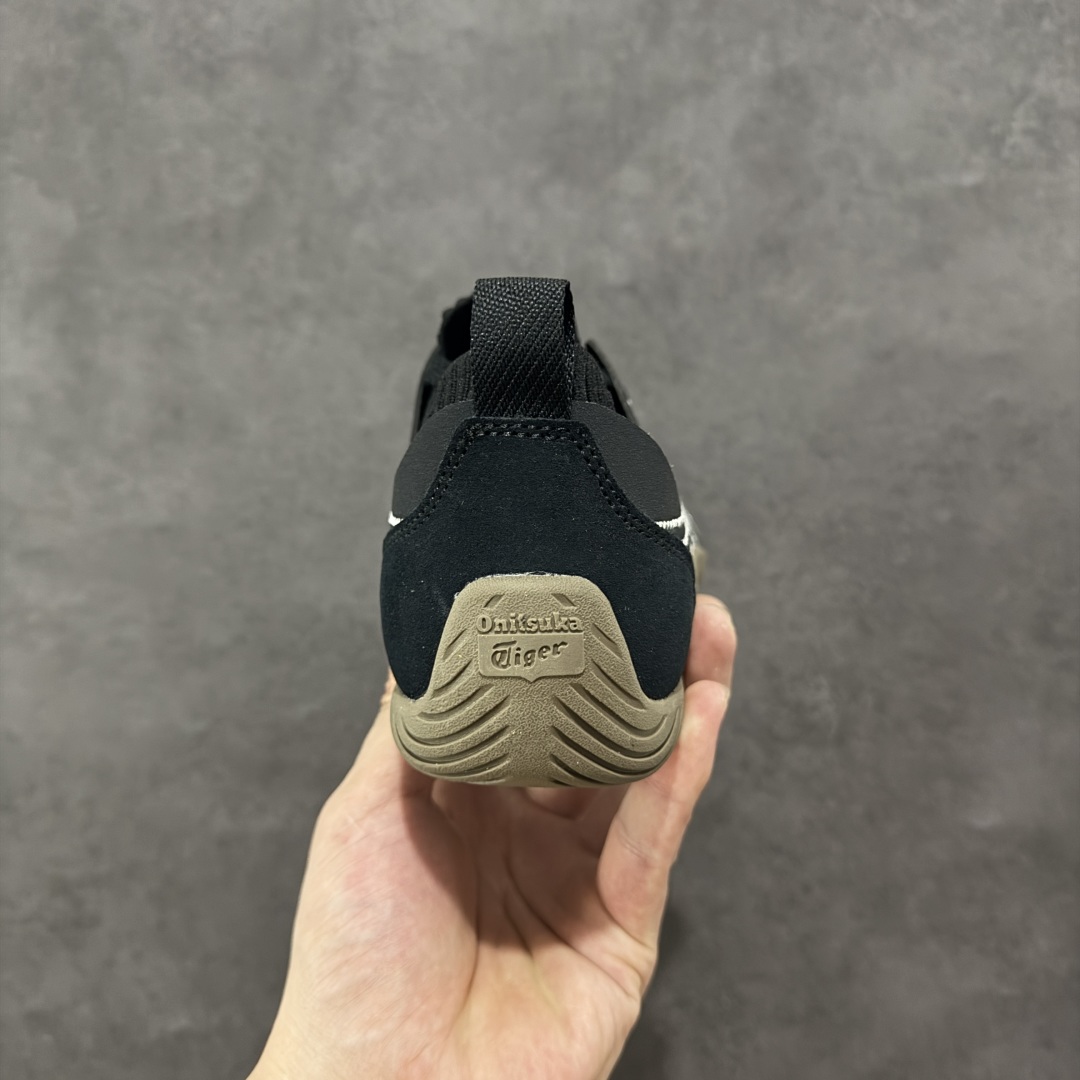 图片[4]-【公司级】亚瑟士 Onitsuka Tiger 鬼塚虎 SCLAW 鬼冢虎 轻便舒适 防滑耐磨透气支撑 低帮 生活休闲鞋 男女同款 复古美学极简风格，配色独具个性又超级好看。鞋口织物收口，经典鞋袜一体，明线设计标志性 logo，太亮眼啦！整体采用织物和柔软皮革拼接，时尚质感满满。关键是上脚舒服得不得了，巨好穿！不管是日常搭配还是运动，它都能完美胜任。别再犹豫，赶紧把它带回家！#鬼塚虎#明星同款 #舒适好穿 #夏日宝藏透气蓝球鞋 #夏日宝藏休闲老爹鞋#酷飒男女情侣款宝藏鞋。 尺码：36-45含半码-选品中心