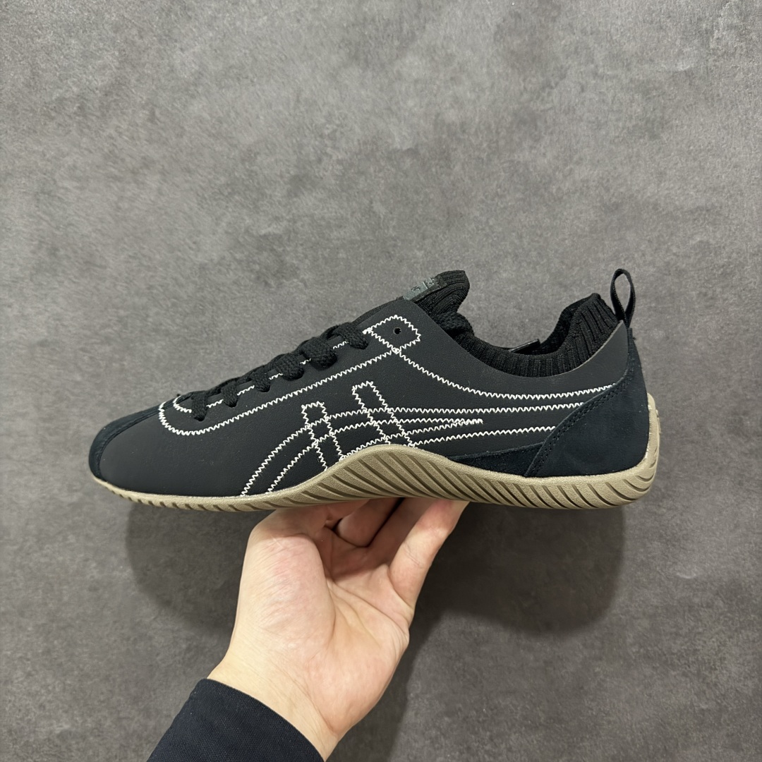 图片[2]-【公司级】亚瑟士 Onitsuka Tiger 鬼塚虎 SCLAW 鬼冢虎 轻便舒适 防滑耐磨透气支撑 低帮 生活休闲鞋 男女同款 复古美学极简风格，配色独具个性又超级好看。鞋口织物收口，经典鞋袜一体，明线设计标志性 logo，太亮眼啦！整体采用织物和柔软皮革拼接，时尚质感满满。关键是上脚舒服得不得了，巨好穿！不管是日常搭配还是运动，它都能完美胜任。别再犹豫，赶紧把它带回家！#鬼塚虎#明星同款 #舒适好穿 #夏日宝藏透气蓝球鞋 #夏日宝藏休闲老爹鞋#酷飒男女情侣款宝藏鞋。 尺码：36-45含半码-选品中心