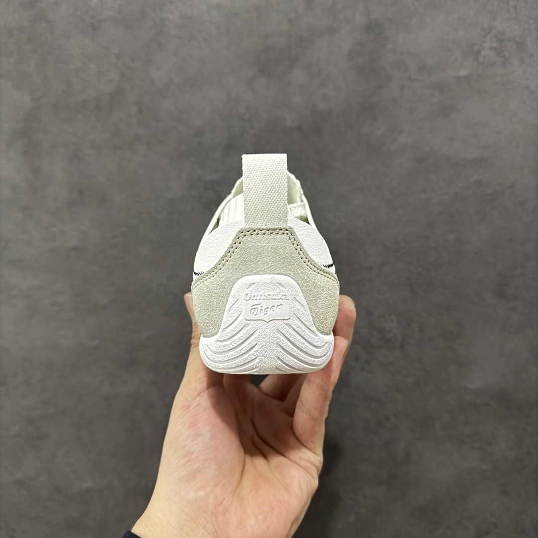 图片[4]-【公司级】亚瑟士 Onitsuka Tiger 鬼塚虎 SCLAW 鬼冢虎 轻便舒适 防滑耐磨透气支撑 低帮 生活休闲鞋 男女同款 复古美学极简风格，配色独具个性又超级好看。鞋口织物收口，经典鞋袜一体，明线设计标志性 logo，太亮眼啦！整体采用织物和柔软皮革拼接，时尚质感满满。关键是上脚舒服得不得了，巨好穿！不管是日常搭配还是运动，它都能完美胜任。别再犹豫，赶紧把它带回家！#鬼塚虎#明星同款 #舒适好穿 #夏日宝藏透气蓝球鞋 #夏日宝藏休闲老爹鞋#酷飒男女情侣款宝藏鞋。 尺码：36-45含半码-选品中心