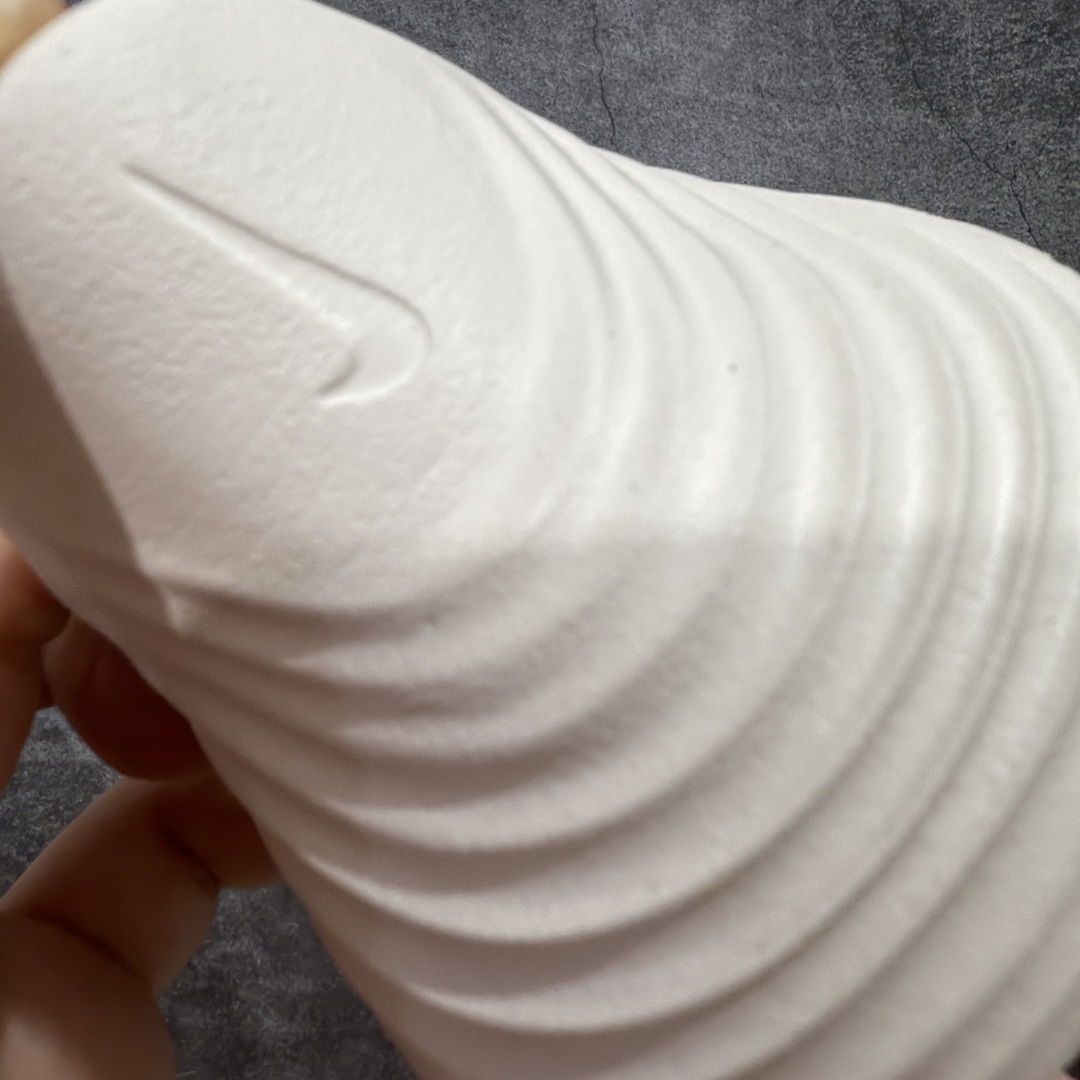 图片[2]-【LW版本】Nike Reactx Rejuven 8 耐克新款夏季沙滩凉鞋拖鞋洞洞鞋 HV5060-100 正确组合底 超高清洁度 完美版型 区别市面通货 采用质感柔软且出众回弹的 ReactX泡绵，发泡组合大底 脚感十分舒适，缔造非凡舒适的日常穿着体验，助你保持活力。  尺码：36-49.5-选品中心