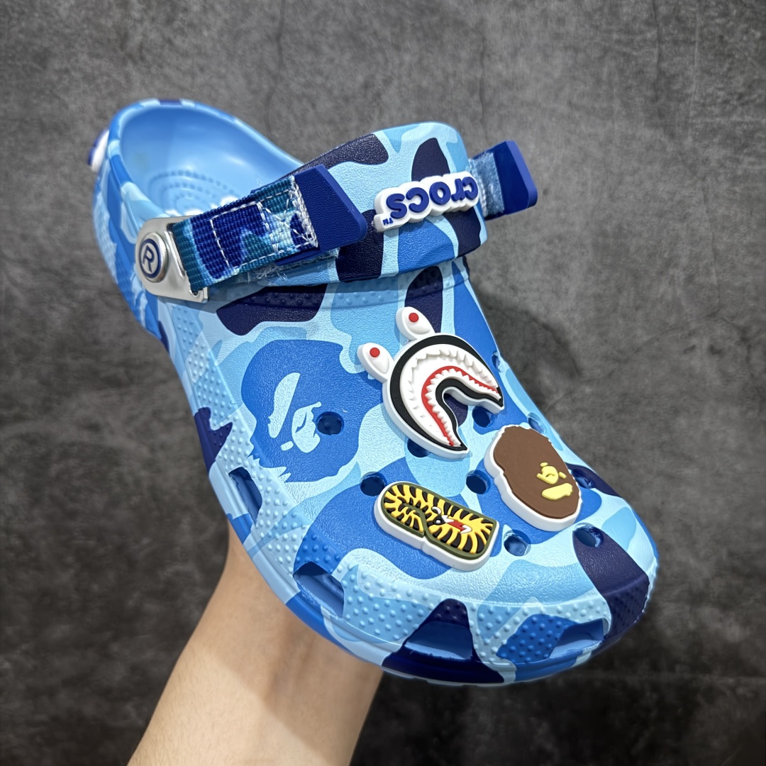 图片[3]-【公司级】Bape x crocs classic clog卡骆驰 Classic clog 迷彩印花 舒适百搭 洞洞鞋 猿人头联名 自带配件 尺码：M4（36-37） M5（37-38） M6（38-39） M7（39-40） M8（41-42） M9（43-44） M10（45-46） M11 （46-47）-选品中心