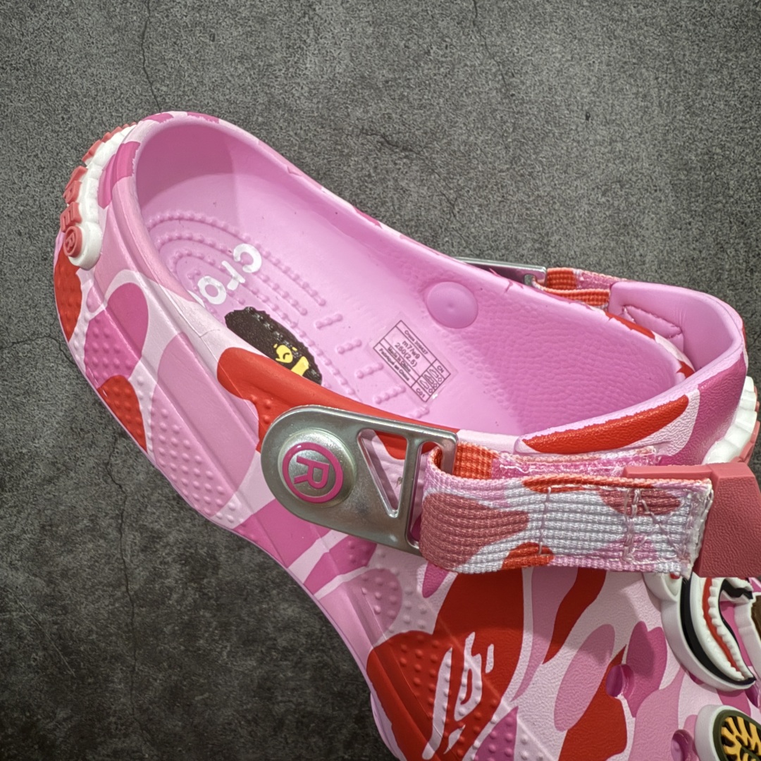图片[7]-【公司级】Bape x crocs classic clog卡骆驰 Classic clog 迷彩印花 舒适百搭 洞洞鞋 猿人头联名 自带配件 尺码：M4（36-37） M5（37-38） M6（38-39） M7（39-40） M8（41-42） M9（43-44） M10（45-46） M11 （46-47）-选品中心