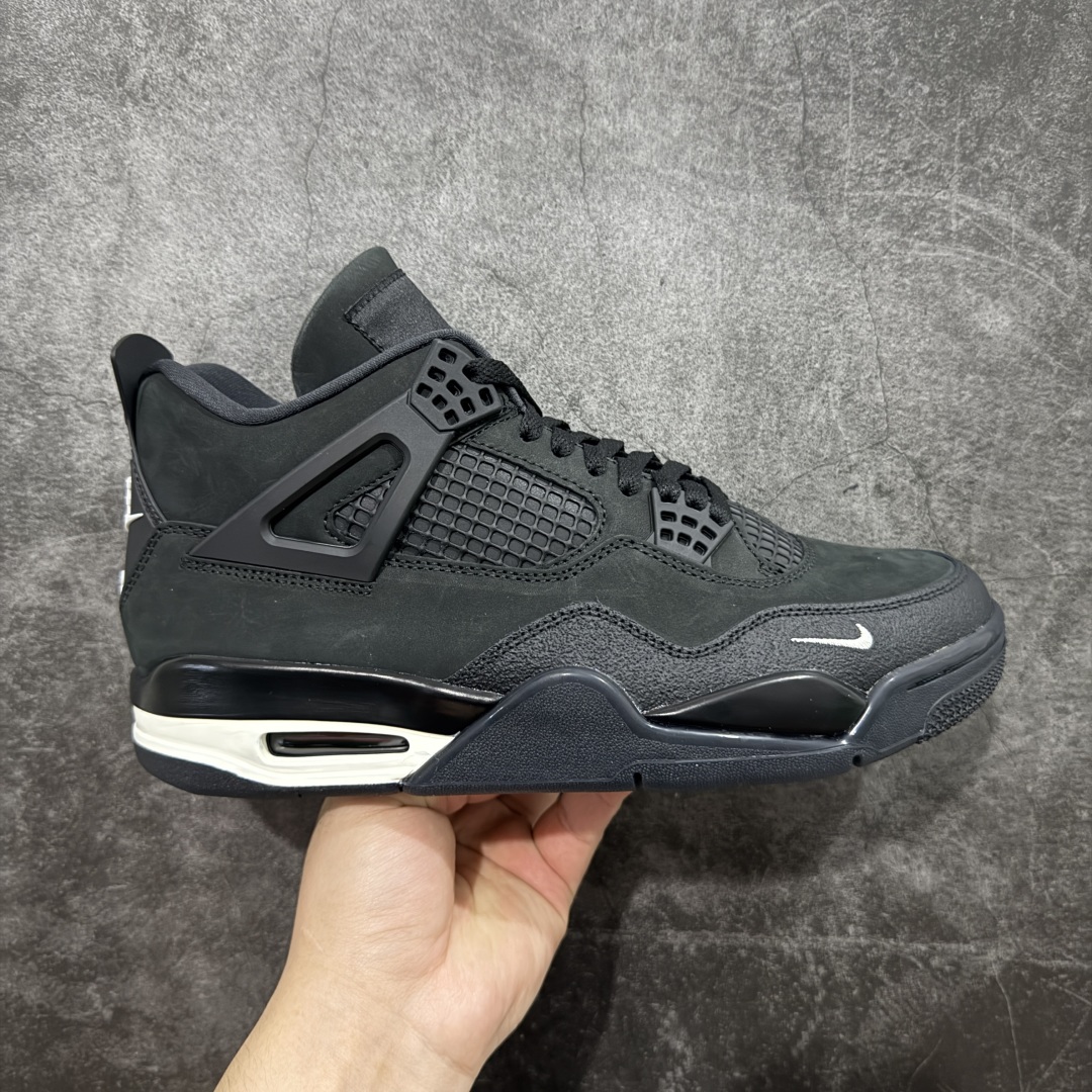 【原厂版】 Nigel Sylvester x Air Jordan AJ4 Retro 联名黑魂 黑砖 货号：HF4340-001 全新升级改良 原鞋原楦原纸板同源开发 完美呈现乔4的版型 内侧正确双色网格 还原细节 原厂皮料 正确气垫颜色 正确网格工艺 正确拉帮工艺 全鞋原装材料制作 原档案原模具打造 支持全方位与正品对比 尺码：40 40.5 41 42 42.5 43 44 44.5 45 46 47.5-选品中心