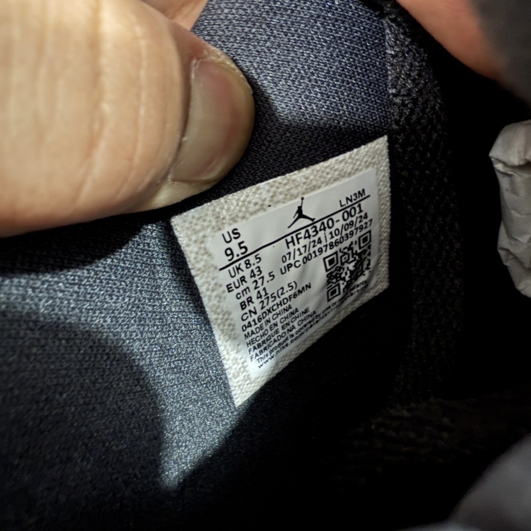 图片[8]-【原厂版】 Nigel Sylvester x Air Jordan AJ4 Retro 联名黑魂 黑砖 货号：HF4340-001 全新升级改良 原鞋原楦原纸板同源开发 完美呈现乔4的版型 内侧正确双色网格 还原细节 原厂皮料 正确气垫颜色 正确网格工艺 正确拉帮工艺 全鞋原装材料制作 原档案原模具打造 支持全方位与正品对比 尺码：40 40.5 41 42 42.5 43 44 44.5 45 46 47.5-选品中心