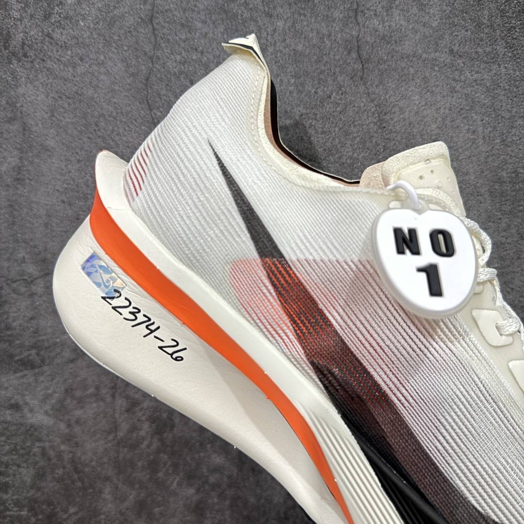  
【NO.1版本】Nike ZoomX Vaporfly NEXT%4
减震马拉松跑步鞋 全掌碳纤维
