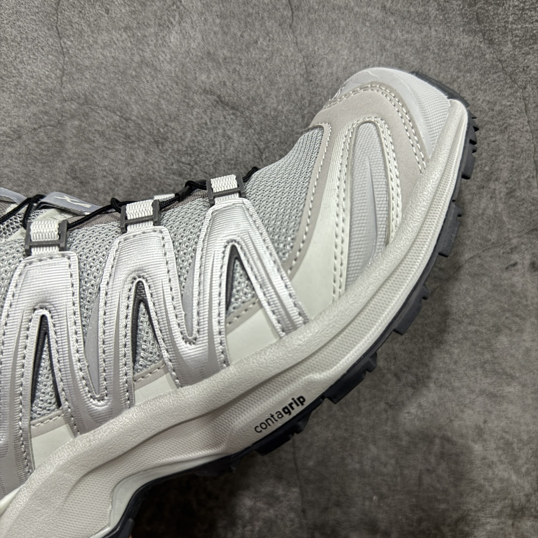 图片[6]-【666版本】SALOMON 萨洛蒙 XA PRO 3D 户外运动 网布减震防滑透气 低帮跑步鞋 男女同款 合金灰 全新品质 巅峰之作 所有配色均购物原版拆解1：1开发 原材料打造 非市场公版便宜货 私模大底 清洁度比市场所有版本都高 全套原纸板楦头开发 原厂网布配套 确保原汁原味 完美呈现版型 原档数据独家私模五层组合大底 男女鞋同步官方开发至46 原装Ortholite轻量化鞋垫 中底布带钢印编号 原厂TPU锁扣 进口港宝加持 后跟自然饱满 还原公司包裹性 鞋面采用SENSIFT贴合技术 全方位贴合包裹脚型 鞋跟部鞋底牵引设计 提供强大的抓地性能 更适应野外崎岖不平的道路 其3D ADVANCED CHASSIS底盘 材料轻量大化 钉齿设计更具稳定性 防护性 鞋底易磨损区运用CONTAGRIP高耐磨材料 应对城市硬质路面长距离跑考验 货号：416175 尺码：36 36.5 37.5 38 38.5 39 40 40.5 41 42 42.5 43 44 45 46-选品中心