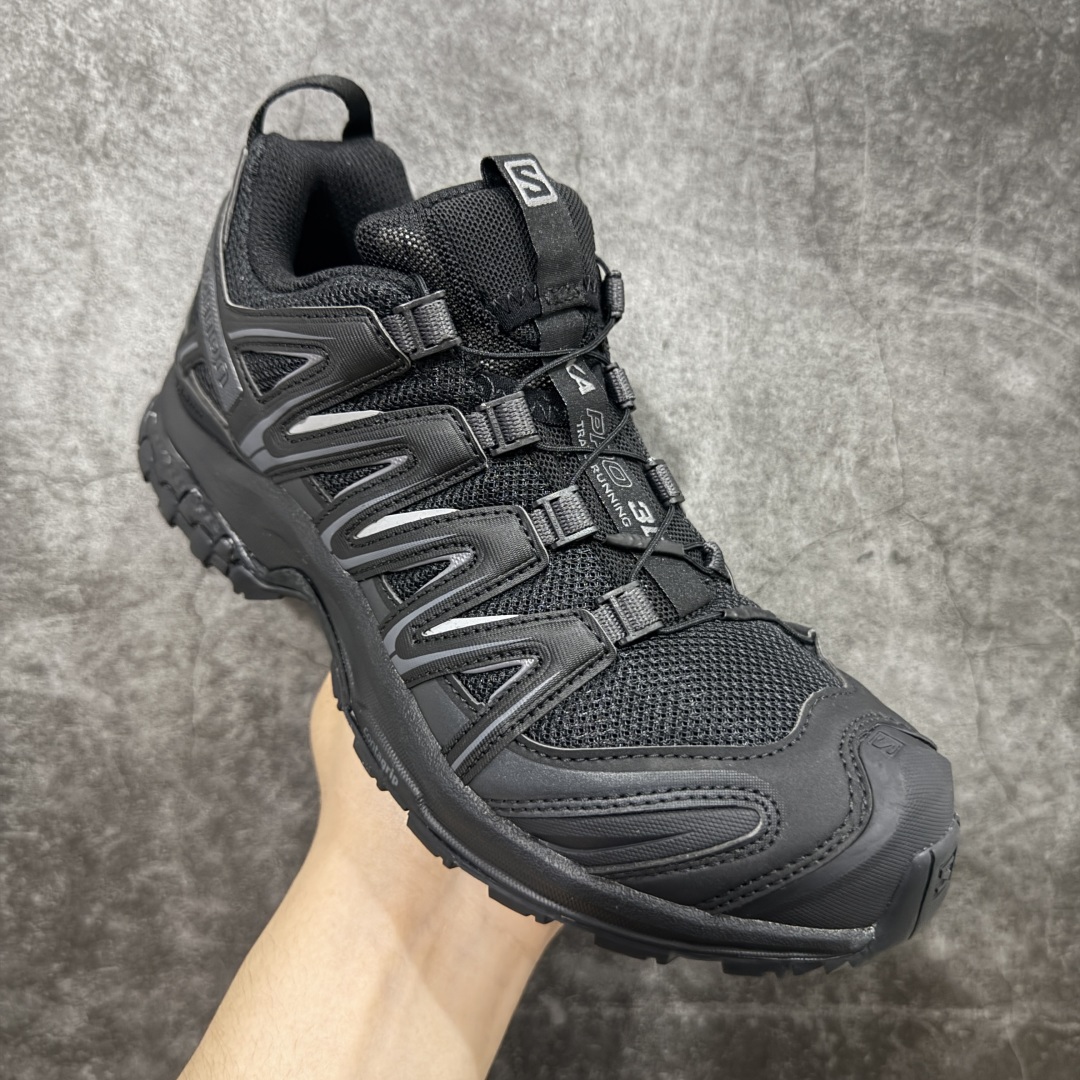 图片[3]-【666版本】SALOMON 萨洛蒙 XA PRO 3D 户外运动 网布减震防滑透气 低帮跑步鞋 男女同款 纯黑色 416174 全新品质 巅峰之作 所有配色均购物原版拆解1：1开发 原材料打造 非市场公版便宜货 私模大底 清洁度比市场所有版本都高 全套原纸板楦头开发 原厂网布配套 确保原汁原味 完美呈现版型 原档数据独家私模五层组合大底 男女鞋同步官方开发至46 原装Ortholite轻量化鞋垫 中底布带钢印编号 原厂TPU锁扣 进口港宝加持 后跟自然饱满 还原公司包裹性 鞋面采用SENSIFT贴合技术 全方位贴合包裹脚型 鞋跟部鞋底牵引设计 提供强大的抓地性能 更适应野外崎岖不平的道路 其3D ADVANCED CHASSIS底盘 材料轻量大化 钉齿设计更具稳定性 防护性 鞋底易磨损区运用CONTAGRIP高耐磨材料 应对城市硬质路面长距离跑考验 尺码：36 36.5 37.5 38 38.5 39 40 40.5 41 42 42.5 43 44 45 46-选品中心