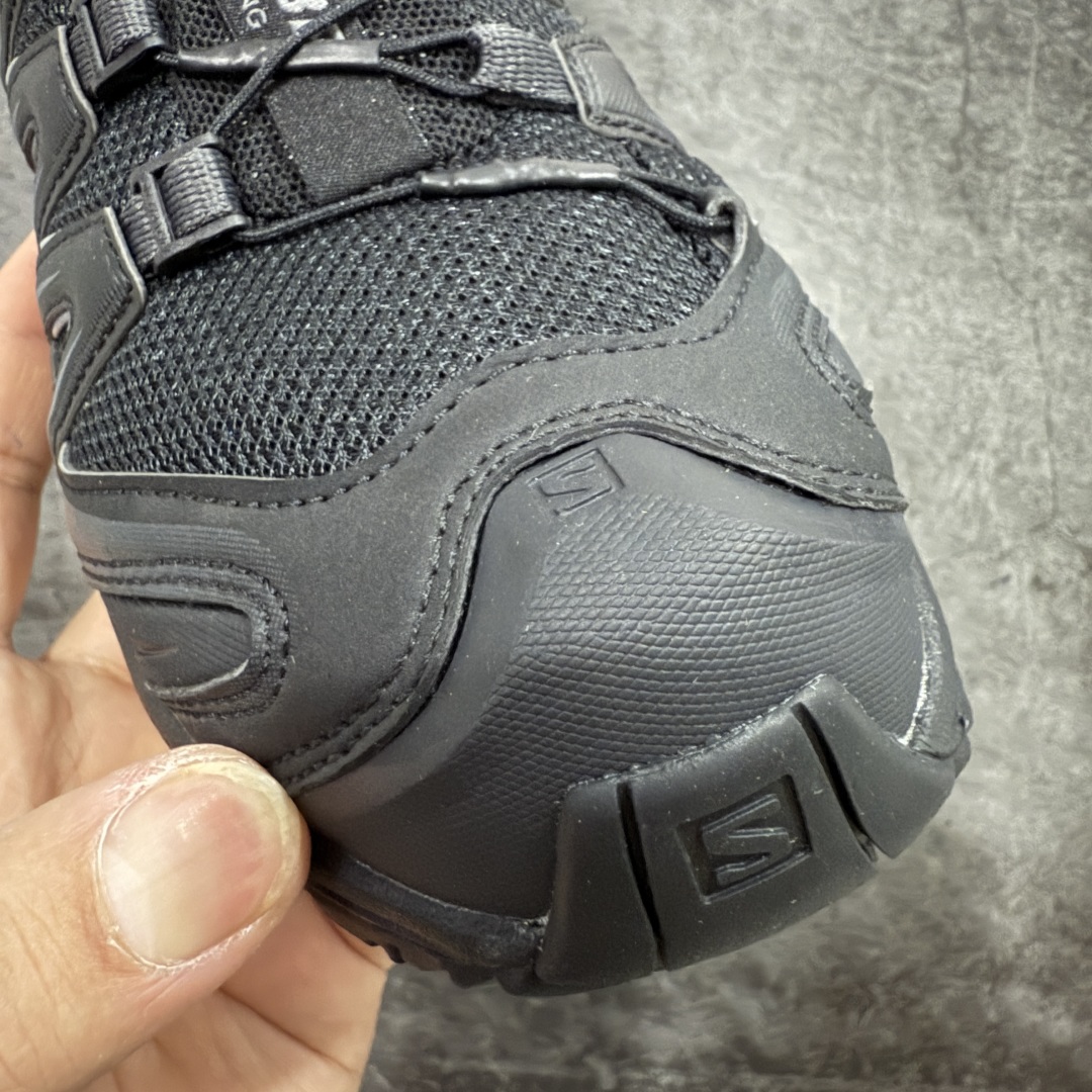 图片[5]-【666版本】SALOMON 萨洛蒙 XA PRO 3D 户外运动 网布减震防滑透气 低帮跑步鞋 男女同款 纯黑色 416174 全新品质 巅峰之作 所有配色均购物原版拆解1：1开发 原材料打造 非市场公版便宜货 私模大底 清洁度比市场所有版本都高 全套原纸板楦头开发 原厂网布配套 确保原汁原味 完美呈现版型 原档数据独家私模五层组合大底 男女鞋同步官方开发至46 原装Ortholite轻量化鞋垫 中底布带钢印编号 原厂TPU锁扣 进口港宝加持 后跟自然饱满 还原公司包裹性 鞋面采用SENSIFT贴合技术 全方位贴合包裹脚型 鞋跟部鞋底牵引设计 提供强大的抓地性能 更适应野外崎岖不平的道路 其3D ADVANCED CHASSIS底盘 材料轻量大化 钉齿设计更具稳定性 防护性 鞋底易磨损区运用CONTAGRIP高耐磨材料 应对城市硬质路面长距离跑考验 尺码：36 36.5 37.5 38 38.5 39 40 40.5 41 42 42.5 43 44 45 46-选品中心