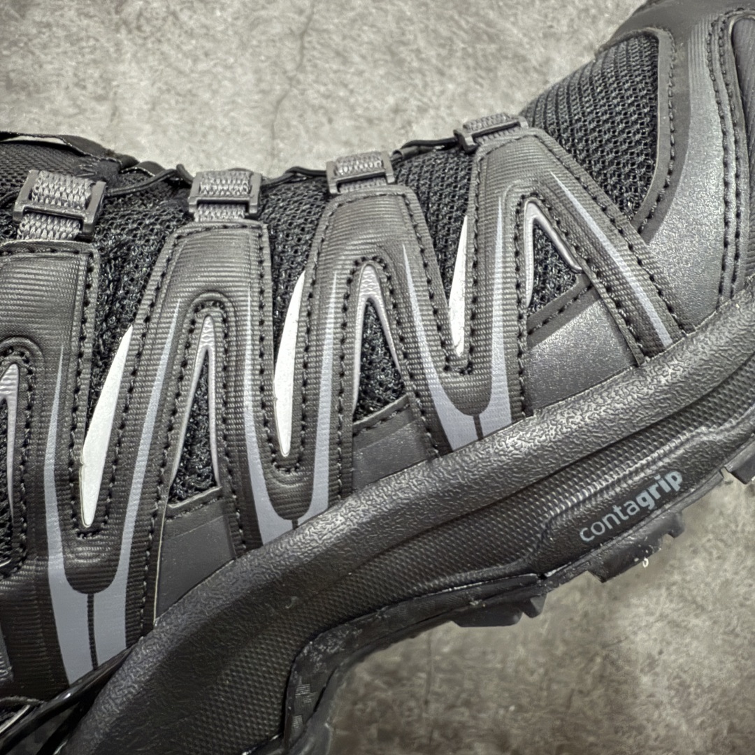 图片[4]-【666版本】SALOMON 萨洛蒙 XA PRO 3D 户外运动 网布减震防滑透气 低帮跑步鞋 男女同款 纯黑色 416174 全新品质 巅峰之作 所有配色均购物原版拆解1：1开发 原材料打造 非市场公版便宜货 私模大底 清洁度比市场所有版本都高 全套原纸板楦头开发 原厂网布配套 确保原汁原味 完美呈现版型 原档数据独家私模五层组合大底 男女鞋同步官方开发至46 原装Ortholite轻量化鞋垫 中底布带钢印编号 原厂TPU锁扣 进口港宝加持 后跟自然饱满 还原公司包裹性 鞋面采用SENSIFT贴合技术 全方位贴合包裹脚型 鞋跟部鞋底牵引设计 提供强大的抓地性能 更适应野外崎岖不平的道路 其3D ADVANCED CHASSIS底盘 材料轻量大化 钉齿设计更具稳定性 防护性 鞋底易磨损区运用CONTAGRIP高耐磨材料 应对城市硬质路面长距离跑考验 尺码：36 36.5 37.5 38 38.5 39 40 40.5 41 42 42.5 43 44 45 46-选品中心