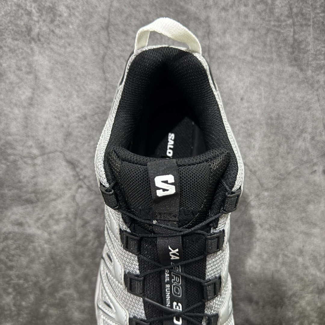 图片[8]-【666版本】SALOMON 萨洛蒙 XA PRO 3D 户外运动 网布减震防滑透气 低帮跑步鞋 男女同款 合金黑 474781（官方老版） 全新品质 巅峰之作 所有配色均购物原版拆解1：1开发 原材料打造 非市场公版便宜货 私模大底 清洁度比市场所有版本都高 全套原纸板楦头开发 原厂网布配套 确保原汁原味 完美呈现版型 原档数据独家私模五层组合大底 男女鞋同步官方开发至46 原装Ortholite轻量化鞋垫 中底布带钢印编号 原厂TPU锁扣 进口港宝加持 后跟自然饱满 还原公司包裹性 鞋面采用SENSIFT贴合技术 全方位贴合包裹脚型 鞋跟部鞋底牵引设计 提供强大的抓地性能 更适应野外崎岖不平的道路 其3D ADVANCED CHASSIS底盘 材料轻量大化 钉齿设计更具稳定性 防护性 鞋底易磨损区运用CONTAGRIP高耐磨材料 应对城市硬质路面长距离跑考验 尺码：36 36.5 37.5 38 38.5 39 40 40.5 41 42 42.5 43 44 45 46-选品中心