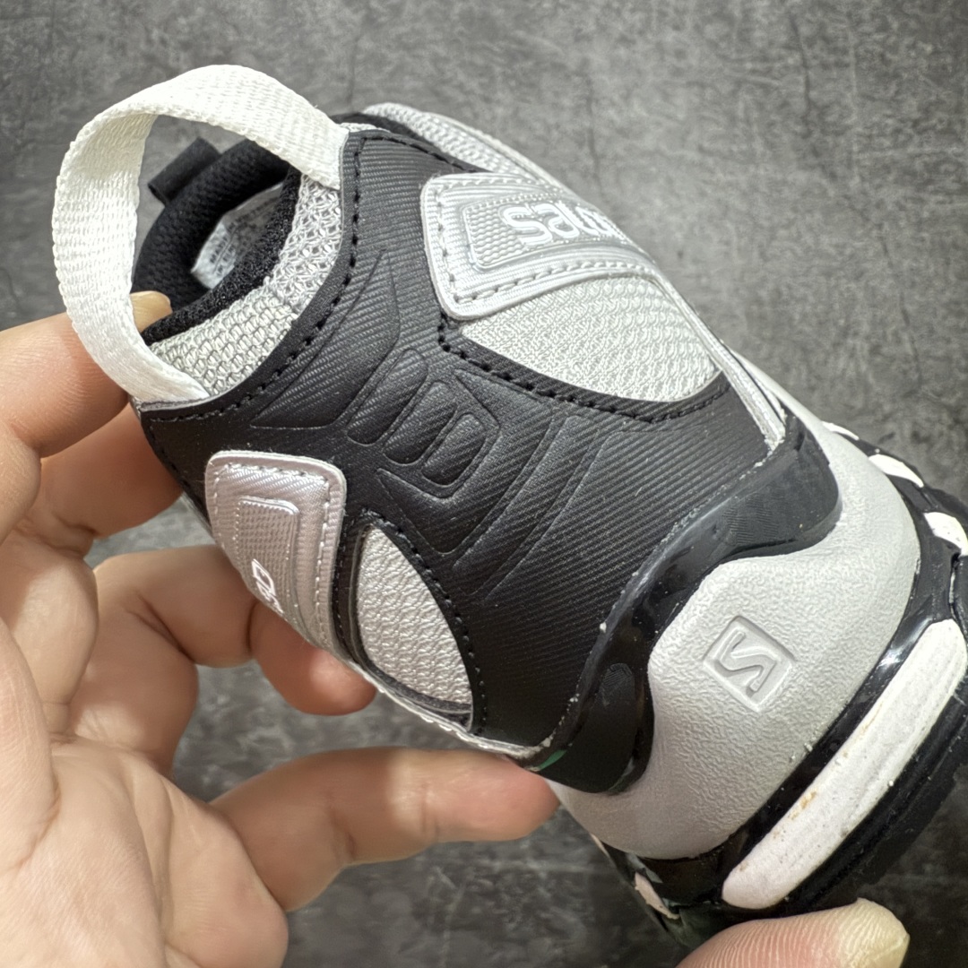 图片[2]-【666版本】SALOMON 萨洛蒙 XA PRO 3D 户外运动 网布减震防滑透气 低帮跑步鞋 男女同款 合金黑 474781（官方老版） 全新品质 巅峰之作 所有配色均购物原版拆解1：1开发 原材料打造 非市场公版便宜货 私模大底 清洁度比市场所有版本都高 全套原纸板楦头开发 原厂网布配套 确保原汁原味 完美呈现版型 原档数据独家私模五层组合大底 男女鞋同步官方开发至46 原装Ortholite轻量化鞋垫 中底布带钢印编号 原厂TPU锁扣 进口港宝加持 后跟自然饱满 还原公司包裹性 鞋面采用SENSIFT贴合技术 全方位贴合包裹脚型 鞋跟部鞋底牵引设计 提供强大的抓地性能 更适应野外崎岖不平的道路 其3D ADVANCED CHASSIS底盘 材料轻量大化 钉齿设计更具稳定性 防护性 鞋底易磨损区运用CONTAGRIP高耐磨材料 应对城市硬质路面长距离跑考验 尺码：36 36.5 37.5 38 38.5 39 40 40.5 41 42 42.5 43 44 45 46-选品中心