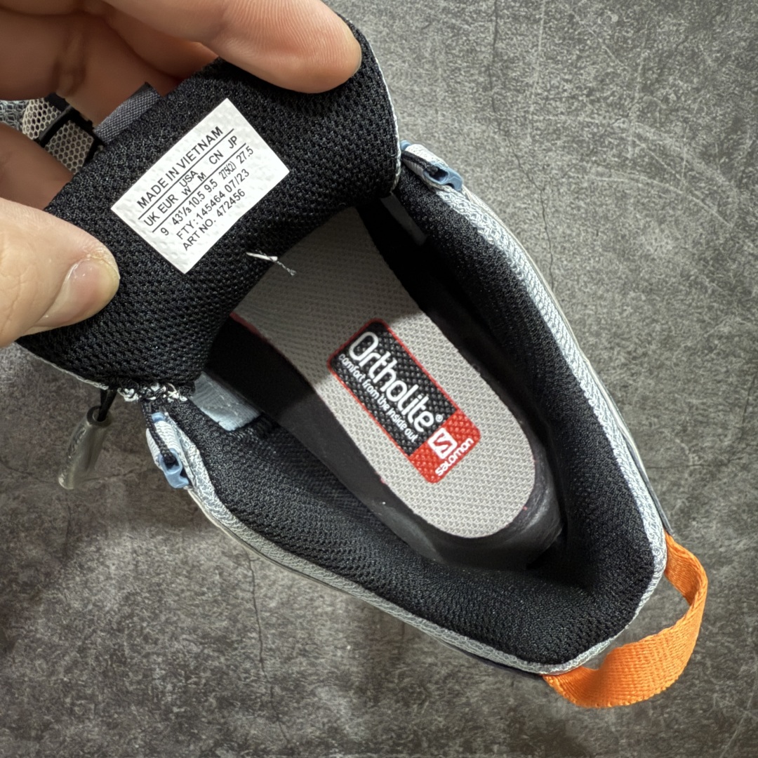 图片[7]-【666版本】SALOMON 萨洛蒙 XA PRO 3D 户外运动 网布减震防滑透气 低帮跑步鞋 男女同款 沙场灰 472456 全新品质 巅峰之作 所有配色均购物原版拆解1：1开发 原材料打造 非市场公版便宜货 私模大底 清洁度比市场所有版本都高 全套原纸板楦头开发 原厂网布配套 确保原汁原味 完美呈现版型 原档数据独家私模五层组合大底 男女鞋同步官方开发至46 原装Ortholite轻量化鞋垫 中底布带钢印编号 原厂TPU锁扣 进口港宝加持 后跟自然饱满 还原公司包裹性 鞋面采用SENSIFT贴合技术 全方位贴合包裹脚型 鞋跟部鞋底牵引设计 提供强大的抓地性能 更适应野外崎岖不平的道路 其3D ADVANCED CHASSIS底盘 材料轻量大化 钉齿设计更具稳定性 防护性 鞋底易磨损区运用CONTAGRIP高耐磨材料 应对城市硬质路面长距离跑考验 尺码：36 36.5 37.5 38 38.5 39 40 40.5 41 42 42.5 43 44 45 46-选品中心