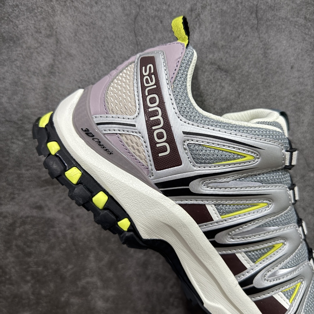 图片[7]-【666版本】SALOMON 萨洛蒙 XA PRO 3D 户外运动 网布减震防滑透气 低帮跑步鞋 男女同款 沙场灰 412322 全新品质 巅峰之作 所有配色均购物原版拆解1：1开发 原材料打造 非市场公版便宜货 私模大底 清洁度比市场所有版本都高 全套原纸板楦头开发 原厂网布配套 确保原汁原味 完美呈现版型 原档数据独家私模五层组合大底 男女鞋同步官方开发至46 原装Ortholite轻量化鞋垫 中底布带钢印编号 原厂TPU锁扣 进口港宝加持 后跟自然饱满 还原公司包裹性 鞋面采用SENSIFT贴合技术 全方位贴合包裹脚型 鞋跟部鞋底牵引设计 提供强大的抓地性能 更适应野外崎岖不平的道路 其3D ADVANCED CHASSIS底盘 材料轻量大化 钉齿设计更具稳定性 防护性 鞋底易磨损区运用CONTAGRIP高耐磨材料 应对城市硬质路面长距离跑考验 尺码：36 36.5 37.5 38 38.5 39 40 40.5 41 42 42.5 43 44 45 46-选品中心