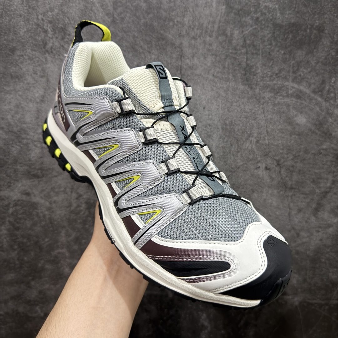 图片[3]-【666版本】SALOMON 萨洛蒙 XA PRO 3D 户外运动 网布减震防滑透气 低帮跑步鞋 男女同款 沙场灰 412322 全新品质 巅峰之作 所有配色均购物原版拆解1：1开发 原材料打造 非市场公版便宜货 私模大底 清洁度比市场所有版本都高 全套原纸板楦头开发 原厂网布配套 确保原汁原味 完美呈现版型 原档数据独家私模五层组合大底 男女鞋同步官方开发至46 原装Ortholite轻量化鞋垫 中底布带钢印编号 原厂TPU锁扣 进口港宝加持 后跟自然饱满 还原公司包裹性 鞋面采用SENSIFT贴合技术 全方位贴合包裹脚型 鞋跟部鞋底牵引设计 提供强大的抓地性能 更适应野外崎岖不平的道路 其3D ADVANCED CHASSIS底盘 材料轻量大化 钉齿设计更具稳定性 防护性 鞋底易磨损区运用CONTAGRIP高耐磨材料 应对城市硬质路面长距离跑考验 尺码：36 36.5 37.5 38 38.5 39 40 40.5 41 42 42.5 43 44 45 46-选品中心