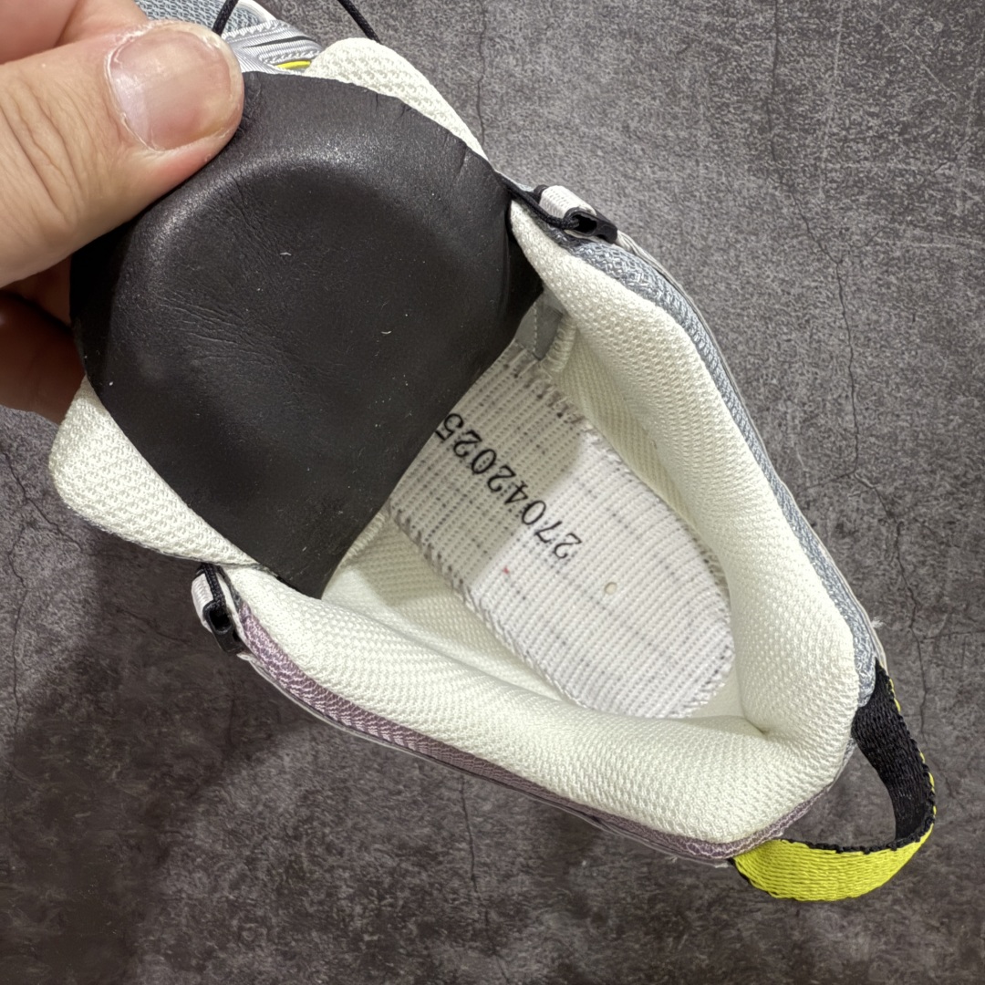 图片[8]-【666版本】SALOMON 萨洛蒙 XA PRO 3D 户外运动 网布减震防滑透气 低帮跑步鞋 男女同款 沙场灰 412322 全新品质 巅峰之作 所有配色均购物原版拆解1：1开发 原材料打造 非市场公版便宜货 私模大底 清洁度比市场所有版本都高 全套原纸板楦头开发 原厂网布配套 确保原汁原味 完美呈现版型 原档数据独家私模五层组合大底 男女鞋同步官方开发至46 原装Ortholite轻量化鞋垫 中底布带钢印编号 原厂TPU锁扣 进口港宝加持 后跟自然饱满 还原公司包裹性 鞋面采用SENSIFT贴合技术 全方位贴合包裹脚型 鞋跟部鞋底牵引设计 提供强大的抓地性能 更适应野外崎岖不平的道路 其3D ADVANCED CHASSIS底盘 材料轻量大化 钉齿设计更具稳定性 防护性 鞋底易磨损区运用CONTAGRIP高耐磨材料 应对城市硬质路面长距离跑考验 尺码：36 36.5 37.5 38 38.5 39 40 40.5 41 42 42.5 43 44 45 46-选品中心