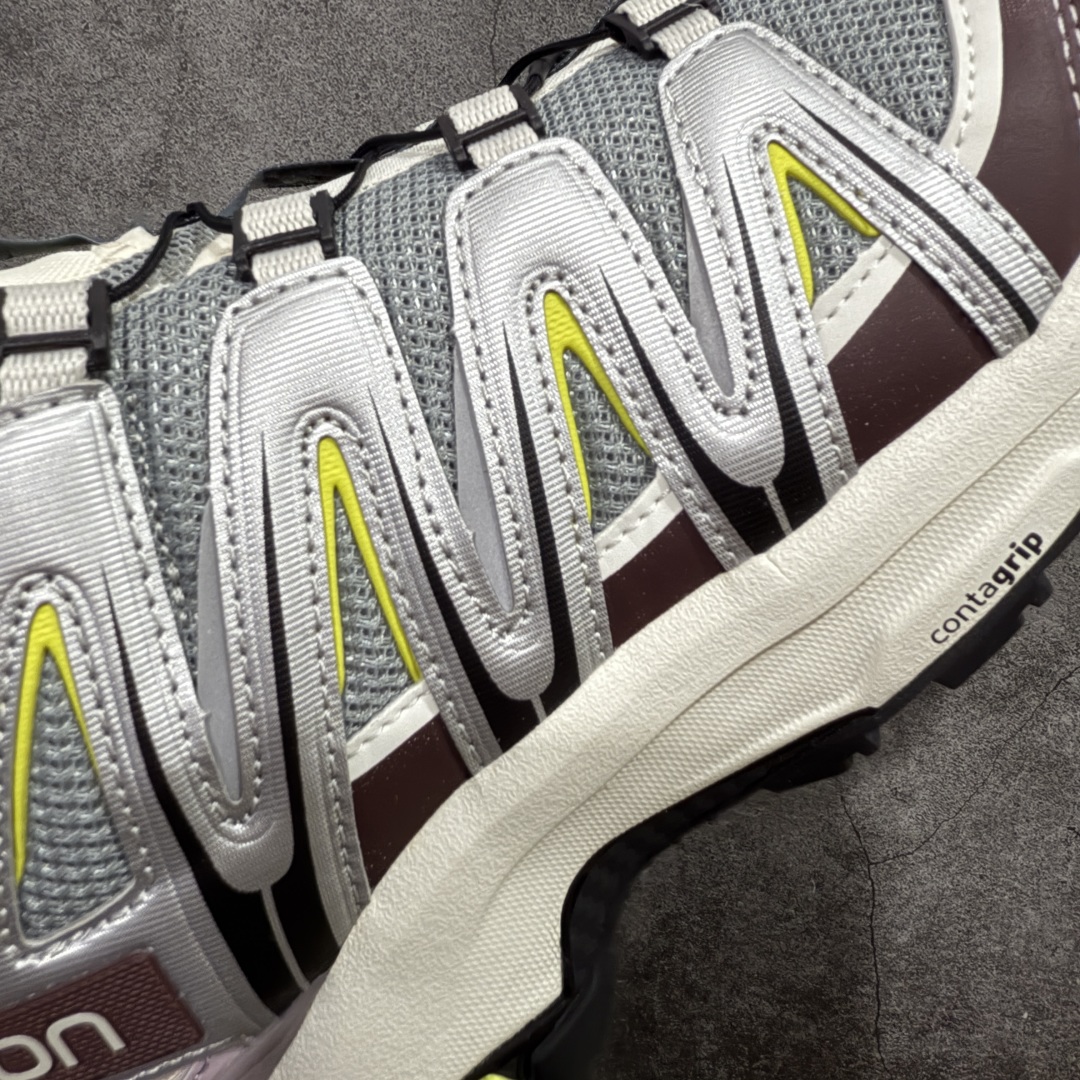 图片[4]-【666版本】SALOMON 萨洛蒙 XA PRO 3D 户外运动 网布减震防滑透气 低帮跑步鞋 男女同款 沙场灰 412322 全新品质 巅峰之作 所有配色均购物原版拆解1：1开发 原材料打造 非市场公版便宜货 私模大底 清洁度比市场所有版本都高 全套原纸板楦头开发 原厂网布配套 确保原汁原味 完美呈现版型 原档数据独家私模五层组合大底 男女鞋同步官方开发至46 原装Ortholite轻量化鞋垫 中底布带钢印编号 原厂TPU锁扣 进口港宝加持 后跟自然饱满 还原公司包裹性 鞋面采用SENSIFT贴合技术 全方位贴合包裹脚型 鞋跟部鞋底牵引设计 提供强大的抓地性能 更适应野外崎岖不平的道路 其3D ADVANCED CHASSIS底盘 材料轻量大化 钉齿设计更具稳定性 防护性 鞋底易磨损区运用CONTAGRIP高耐磨材料 应对城市硬质路面长距离跑考验 尺码：36 36.5 37.5 38 38.5 39 40 40.5 41 42 42.5 43 44 45 46-选品中心