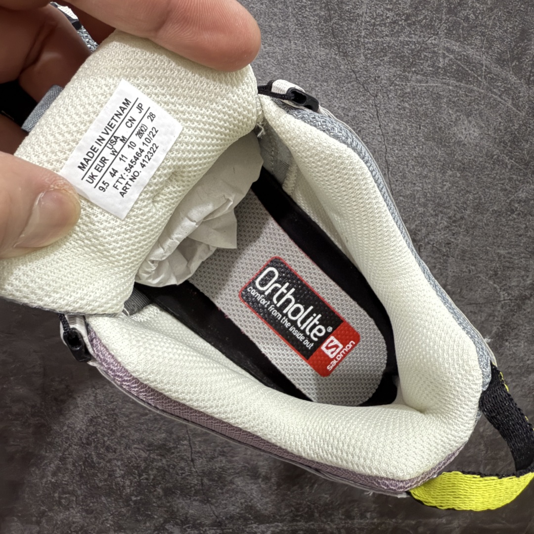 图片[7]-【666版本】SALOMON 萨洛蒙 XA PRO 3D 户外运动 网布减震防滑透气 低帮跑步鞋 男女同款 沙场灰 412322 全新品质 巅峰之作 所有配色均购物原版拆解1：1开发 原材料打造 非市场公版便宜货 私模大底 清洁度比市场所有版本都高 全套原纸板楦头开发 原厂网布配套 确保原汁原味 完美呈现版型 原档数据独家私模五层组合大底 男女鞋同步官方开发至46 原装Ortholite轻量化鞋垫 中底布带钢印编号 原厂TPU锁扣 进口港宝加持 后跟自然饱满 还原公司包裹性 鞋面采用SENSIFT贴合技术 全方位贴合包裹脚型 鞋跟部鞋底牵引设计 提供强大的抓地性能 更适应野外崎岖不平的道路 其3D ADVANCED CHASSIS底盘 材料轻量大化 钉齿设计更具稳定性 防护性 鞋底易磨损区运用CONTAGRIP高耐磨材料 应对城市硬质路面长距离跑考验 尺码：36 36.5 37.5 38 38.5 39 40 40.5 41 42 42.5 43 44 45 46-选品中心