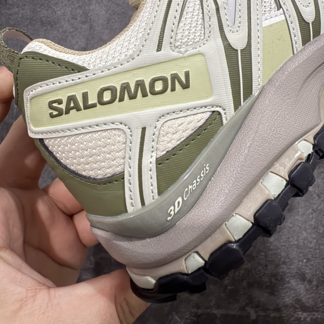 图片[3]-【666版本】SALOMON 萨洛蒙 XA PRO 3D 户外运动 网布减震防滑透气 低帮跑步鞋 男女同款 米灰色绿色 477735 全新品质 巅峰之作 所有配色均购物原版拆解1：1开发 原材料打造 非市场公版便宜货 私模大底 清洁度比市场所有版本都高 全套原纸板楦头开发 原厂网布配套 确保原汁原味 完美呈现版型 原档数据独家私模五层组合大底 男女鞋同步官方开发至46 原装Ortholite轻量化鞋垫 中底布带钢印编号 原厂TPU锁扣 进口港宝加持 后跟自然饱满 还原公司包裹性 鞋面采用SENSIFT贴合技术 全方位贴合包裹脚型 鞋跟部鞋底牵引设计 提供强大的抓地性能 更适应野外崎岖不平的道路 其3D ADVANCED CHASSIS底盘 材料轻量大化 钉齿设计更具稳定性 防护性 鞋底易磨损区运用CONTAGRIP高耐磨材料 应对城市硬质路面长距离跑考验 尺码：36 36.5 37.5 38 38.5 39 40 40.5 41 42 42.5 43 44 45 46-选品中心