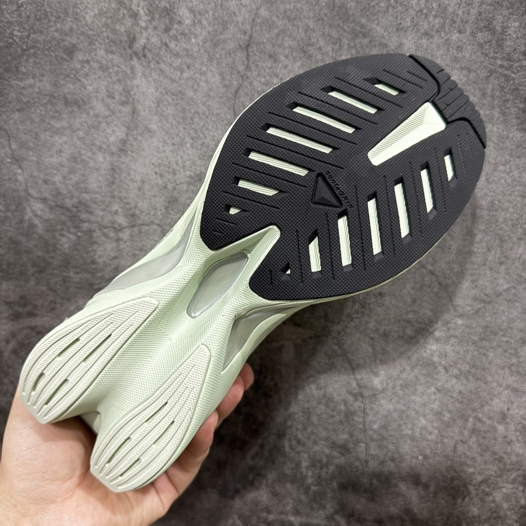 图片[9]-【莞产顶级】MM6马吉拉 x Salomon 萨洛蒙Spectur 2系列 情侣款 网面 厚底 休闲 运动鞋 户外 跑鞋 Margiela 与 SALOMON 合作的2025春夏系列鞋款，以公路跑鞋Spectur 2为基础，鞋面采用大孔网眼材质搭配同色系压胶与裁片，鞋侧有双方品牌标识，材质涵盖聚酯纤维、聚氨酯、橡胶等；它搭载全长碳纤维板 Energy Blade 与 Energy Foam缓震系统，后掌加厚加宽，兼具推进力、缓震回弹与稳定性 配送专柜精美包装🛍📦 ▪️面料： 原版进口透气网面 ▪️内里：原版进口透气网里 ▪️鞋底：原版开模超轻发泡大底 ▪️底厚：4.5CM ▪️尺码： 女款35-40 / 男款39-45-选品中心