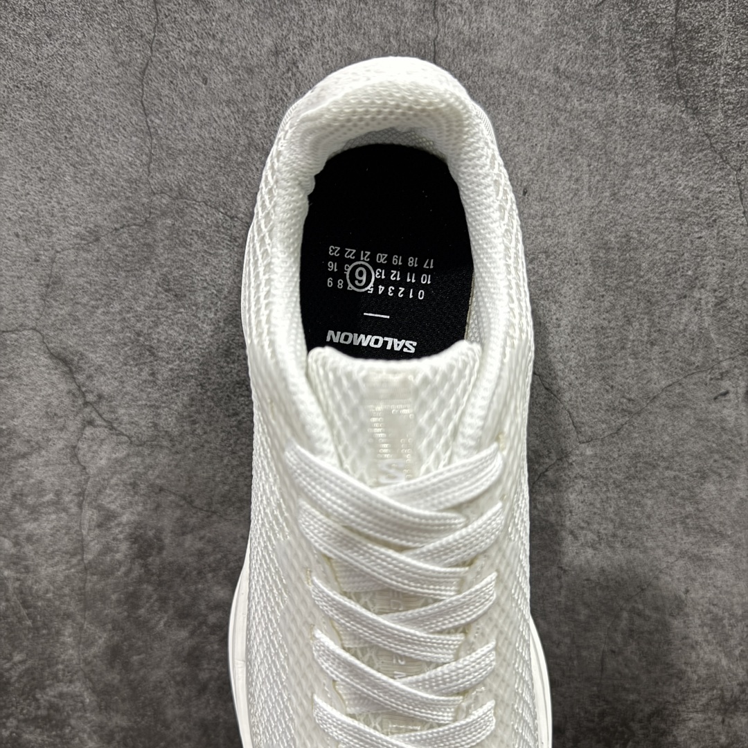 图片[8]-【莞产顶级】MM6马吉拉 x Salomon 萨洛蒙Spectur 2系列 情侣款 网面 厚底 休闲 运动鞋 户外 跑鞋 Margiela 与 SALOMON 合作的2025春夏系列鞋款，以公路跑鞋Spectur 2为基础，鞋面采用大孔网眼材质搭配同色系压胶与裁片，鞋侧有双方品牌标识，材质涵盖聚酯纤维、聚氨酯、橡胶等；它搭载全长碳纤维板 Energy Blade 与 Energy Foam缓震系统，后掌加厚加宽，兼具推进力、缓震回弹与稳定性 配送专柜精美包装🛍📦 ▪️面料： 原版进口透气网面 ▪️内里：原版进口透气网里 ▪️鞋底：原版开模超轻发泡大底 ▪️底厚：4.5CM ▪️尺码： 女款35-40 / 男款39-45-选品中心